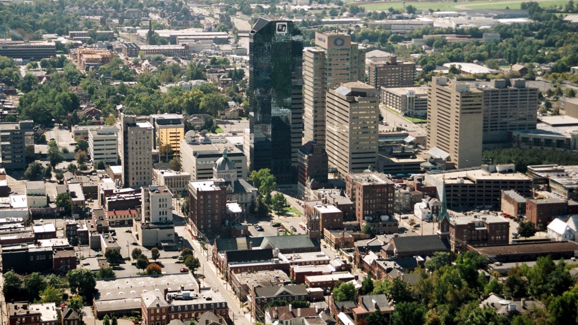 File:LexingtonDowntown.JPG