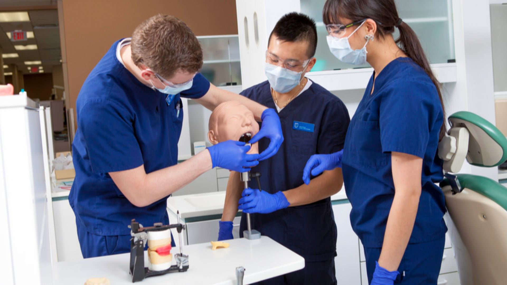 File:Denturist student in class.jpg