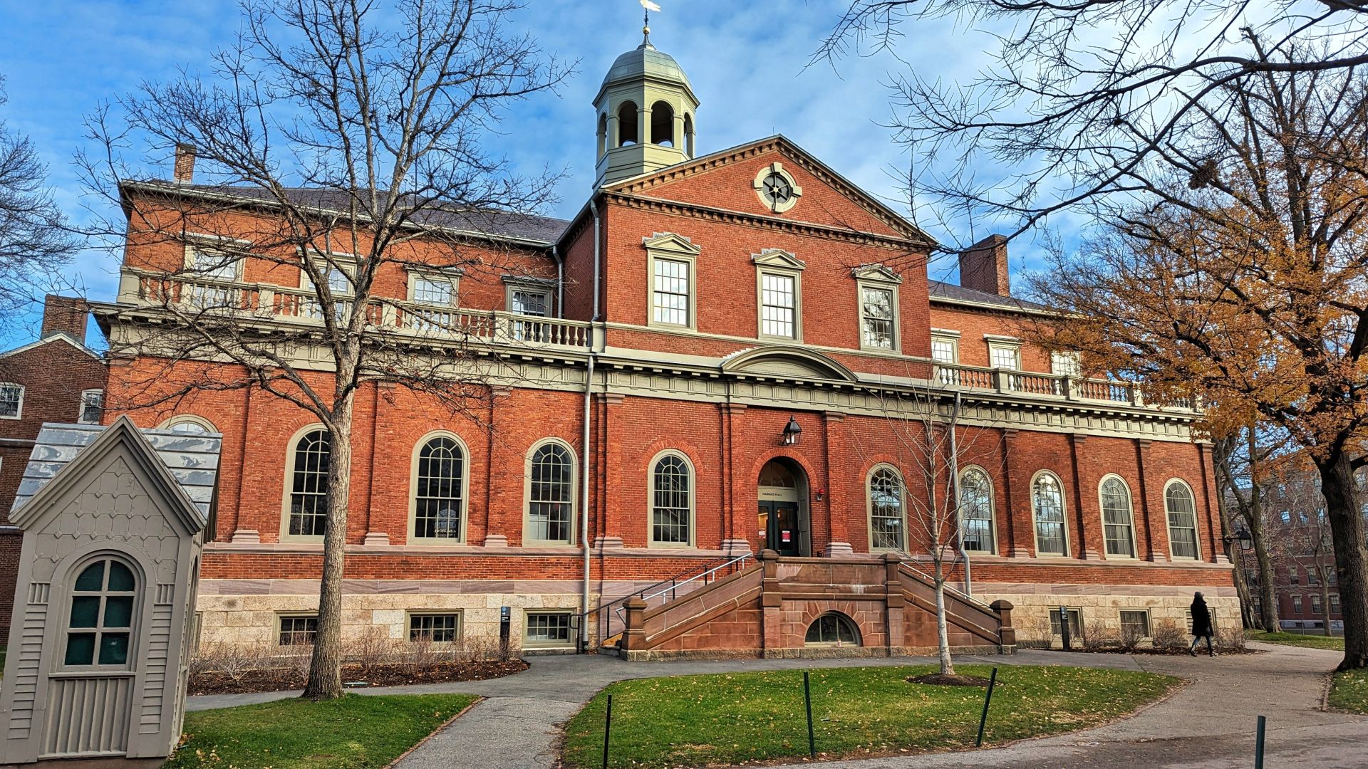 File:Harvard Hall - Harvard University.jpg
