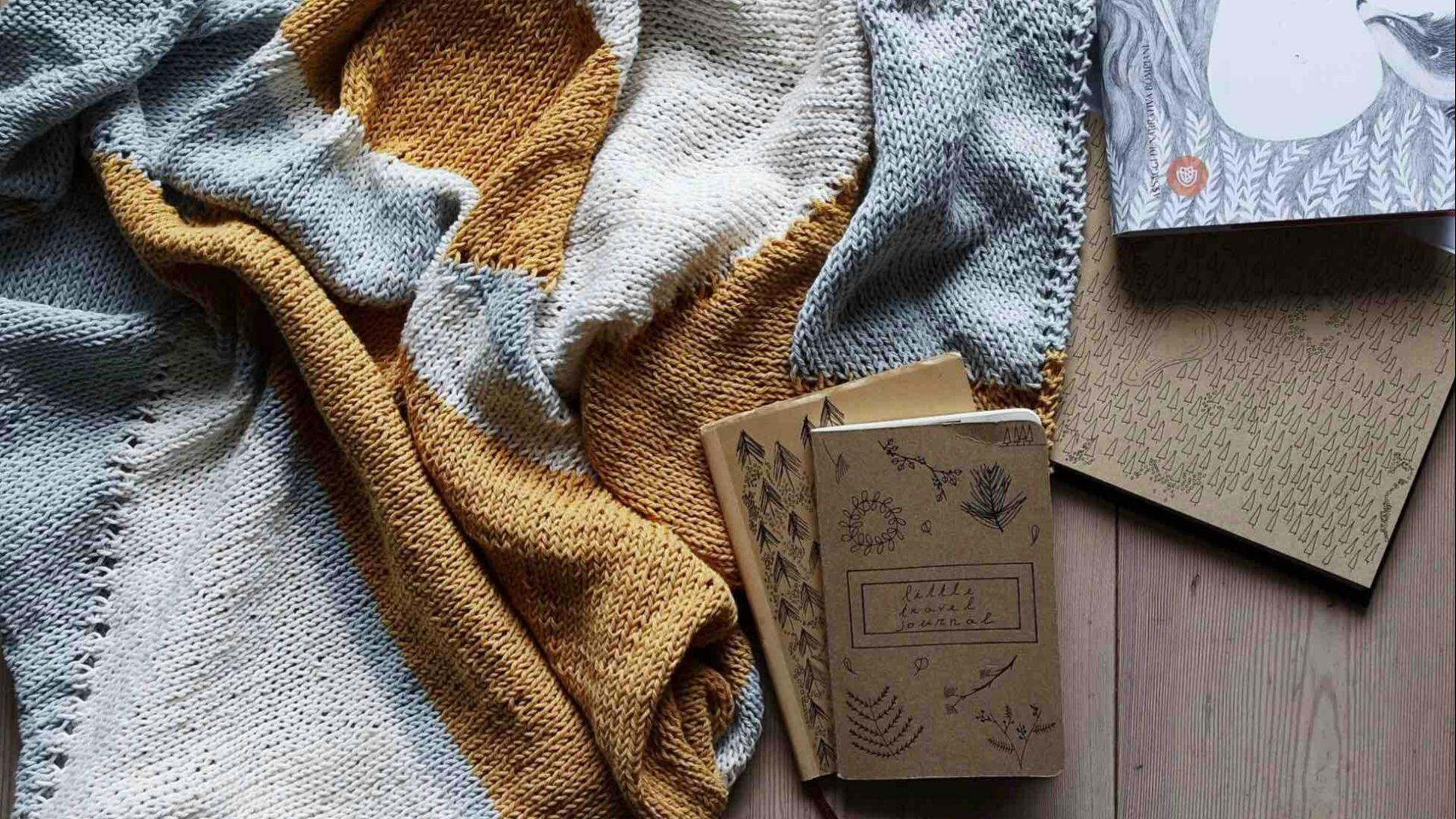 brown and gray knit textile