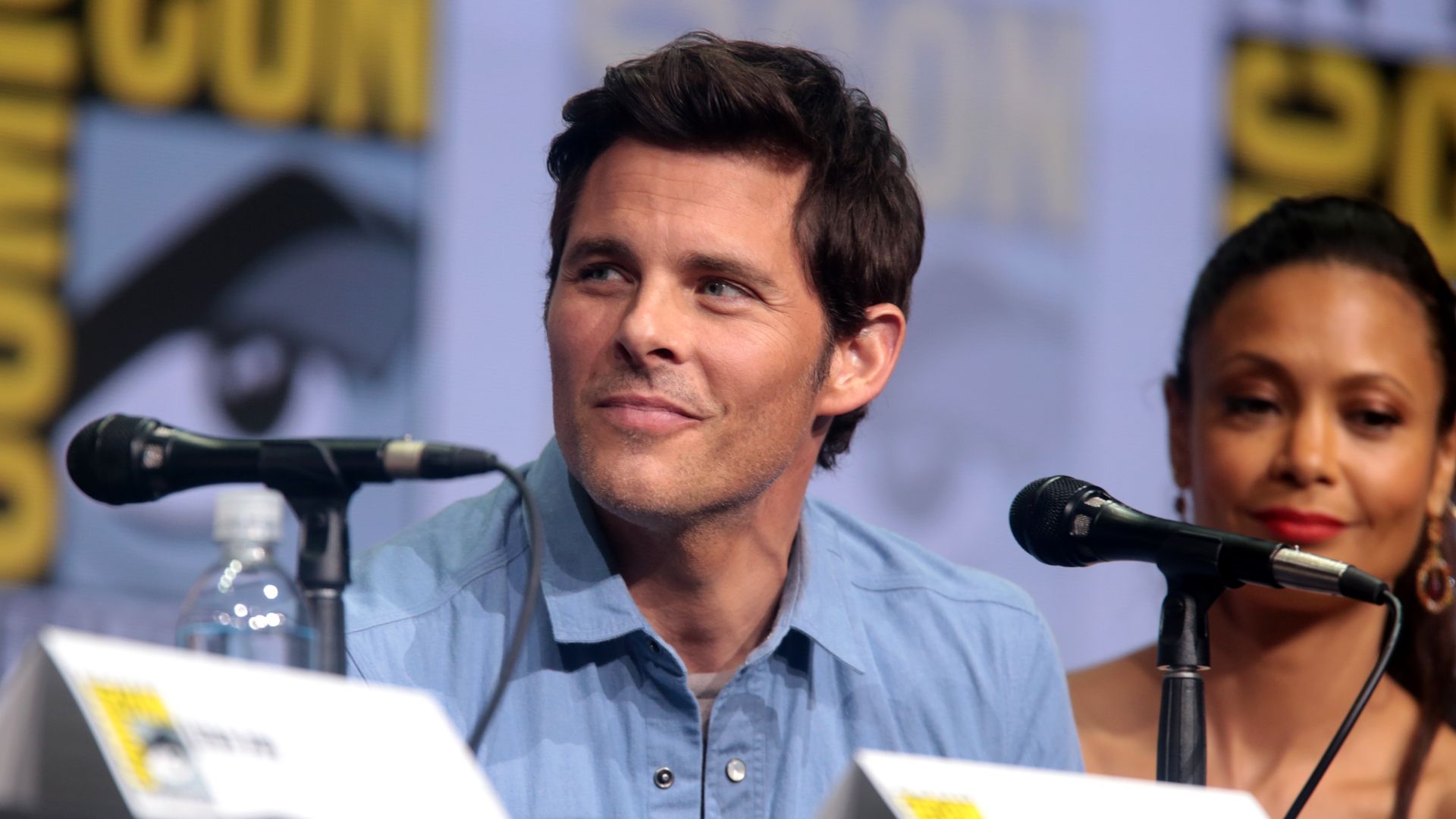 File:James Marsden & Thandie Newton (36090190391).jpg