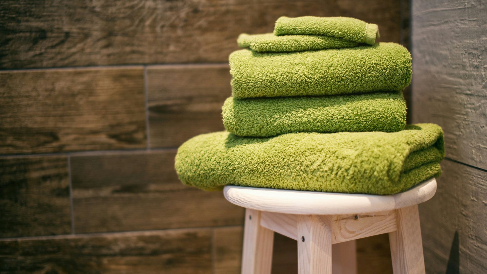 four green towels