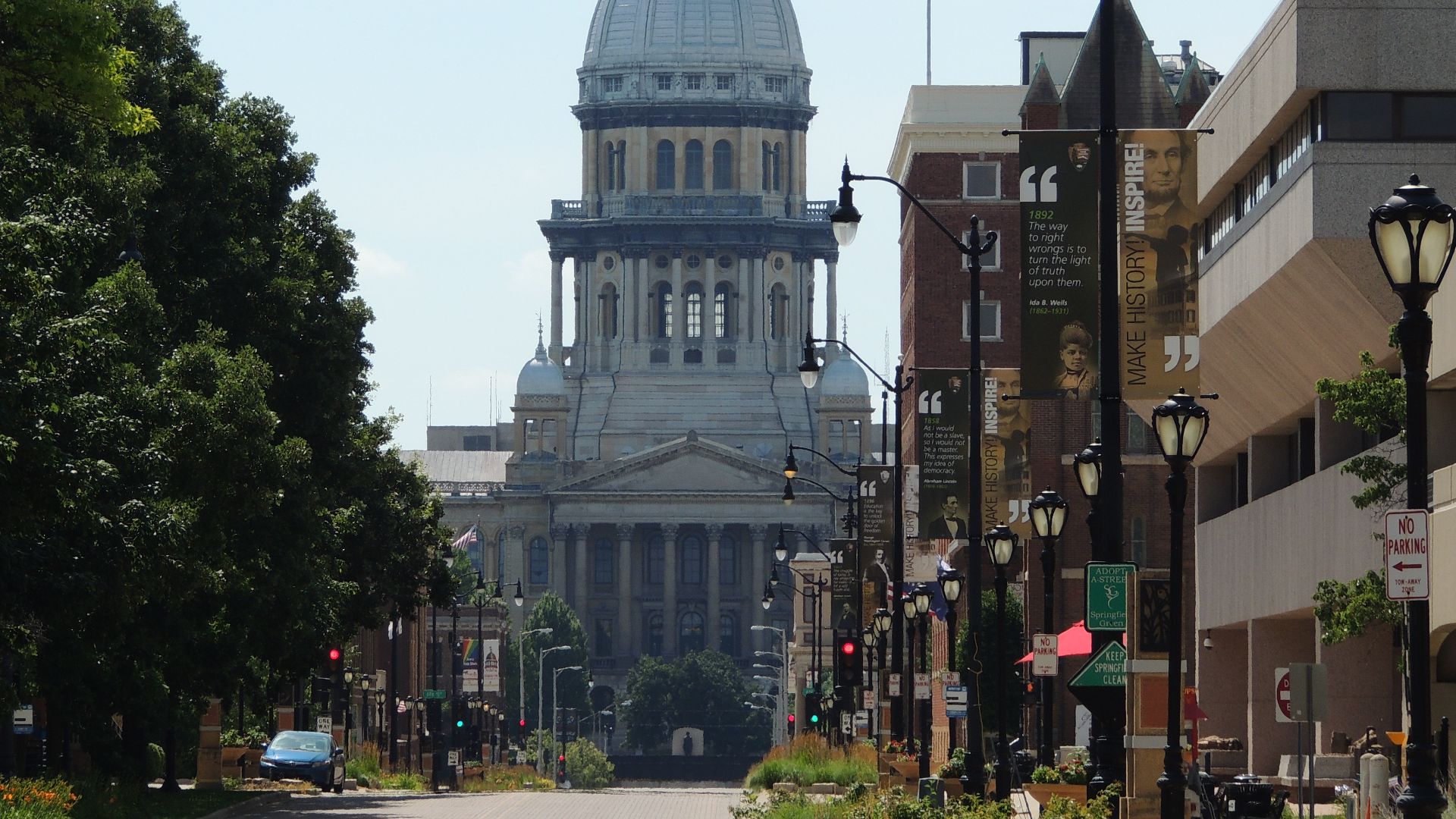 File:Illinois State Capitol distance.jpg