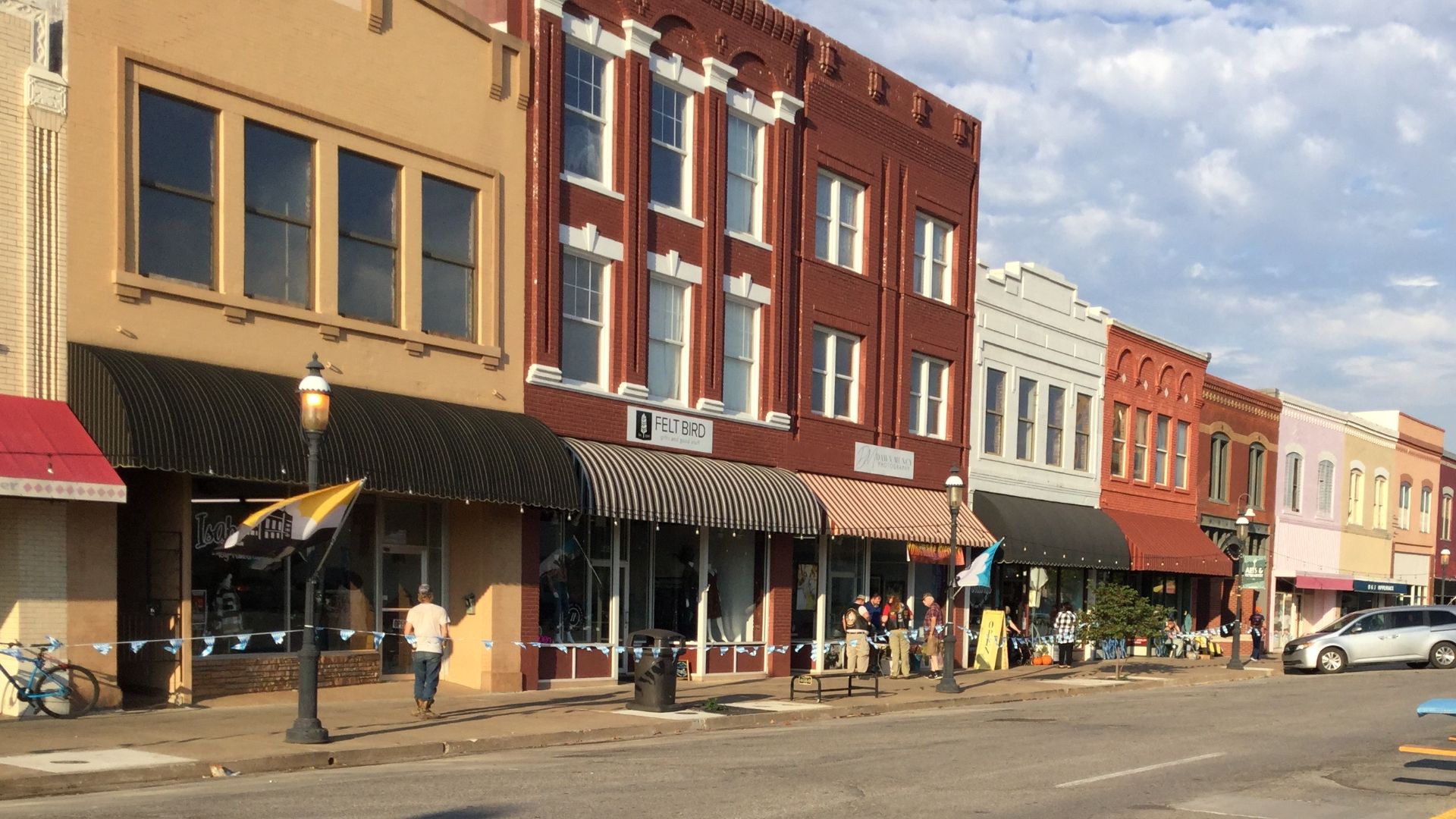 File:Downtown Enid, Oklahoma during Oktoberfest.jpg