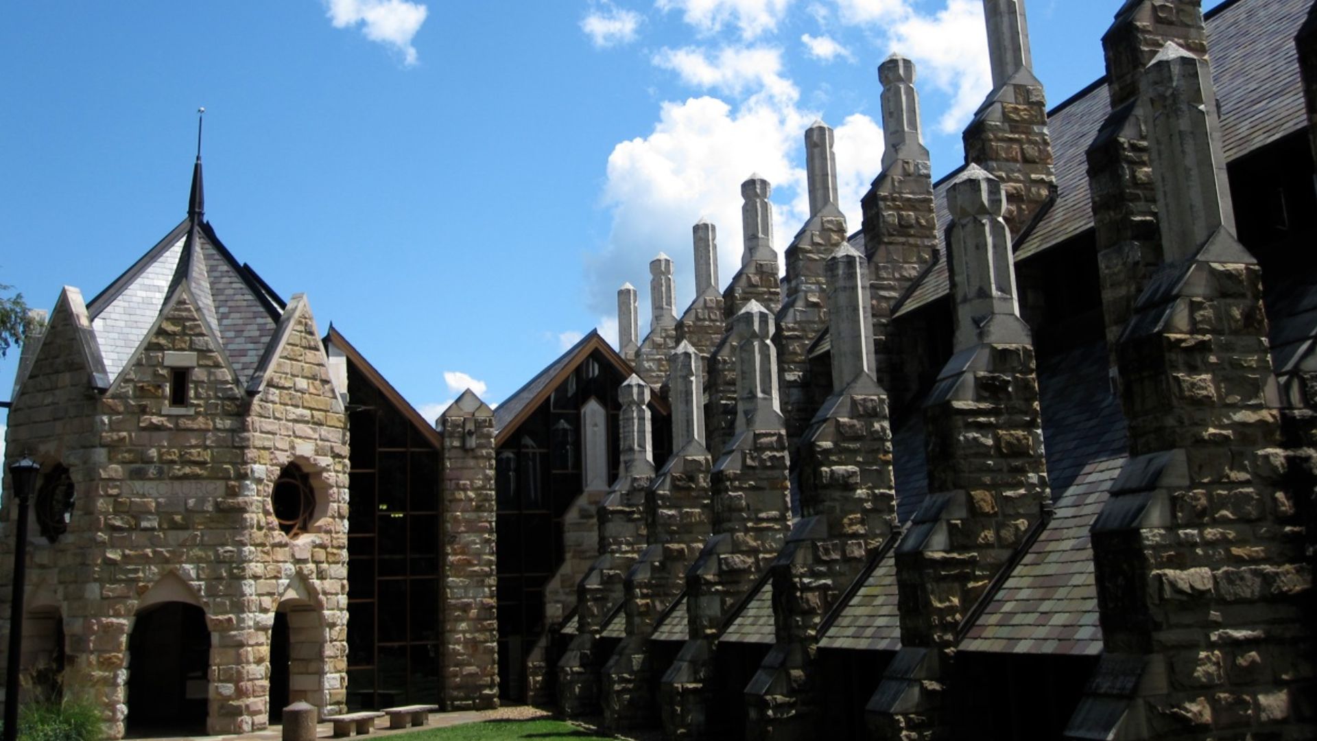 File:McClurg Hall, Sewanee - The University of the South.jpg