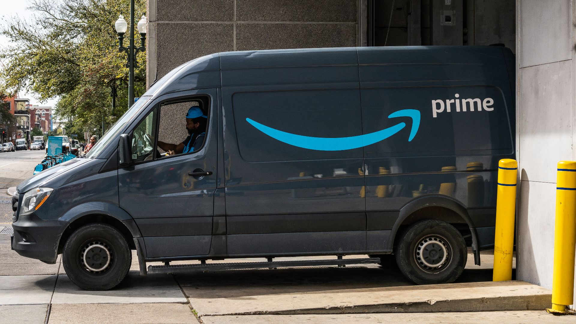 File:Amazon Prime Delivery Van, Camp Street, New Orleans, 2020.jpg