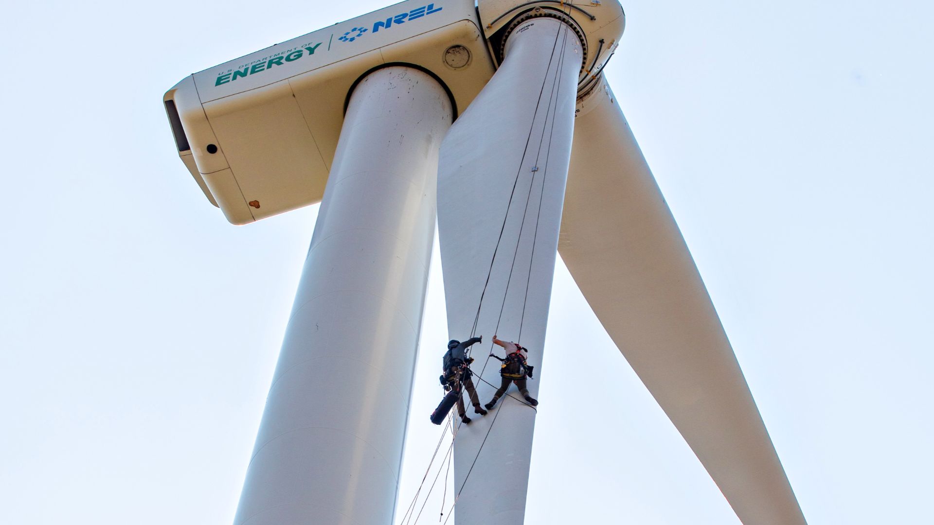 File:Wind turbine maintenance (51689968067).jpg