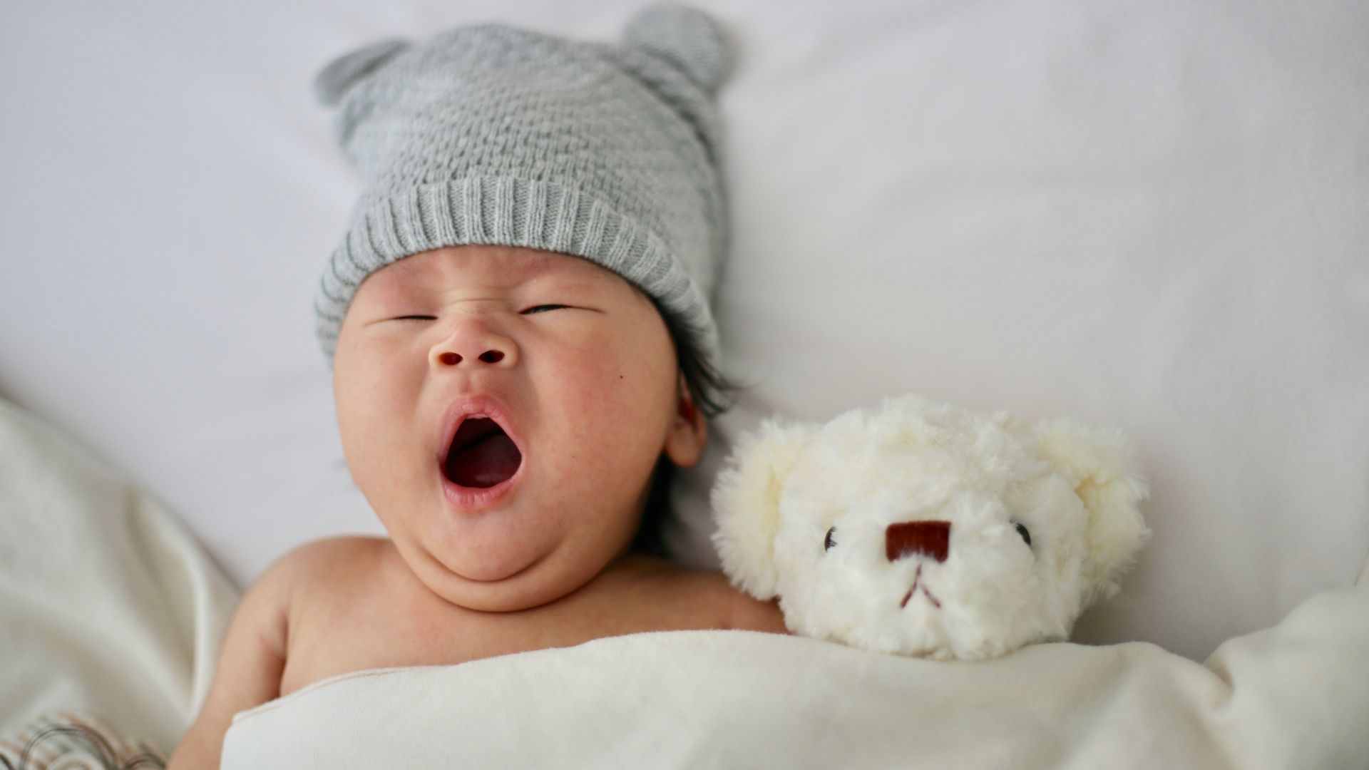 baby's gray knit hat