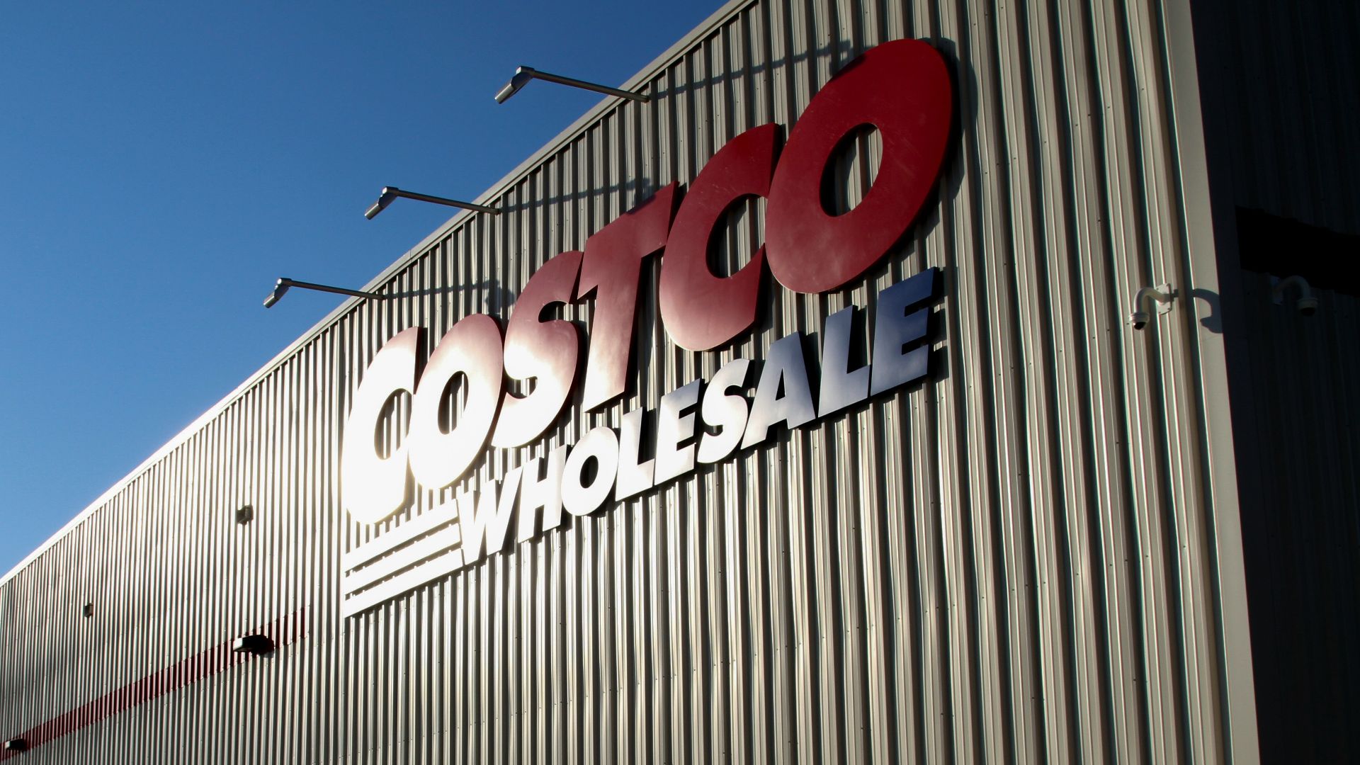 a building that has a sign on the side of it