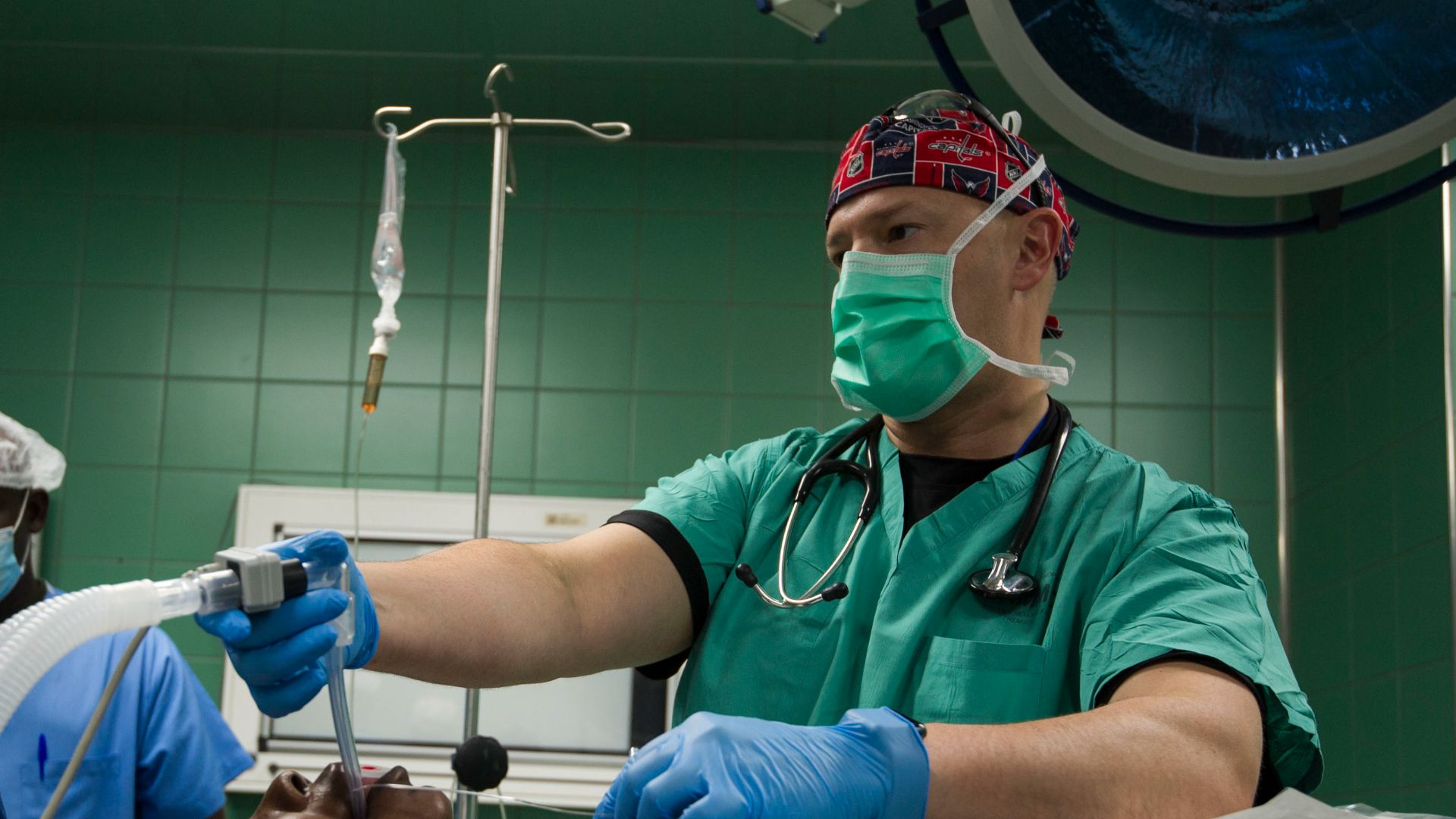 File:American, Ghanaian medical professionals partner to treat patients, hone skills 170209-A-IO170-033.jpg