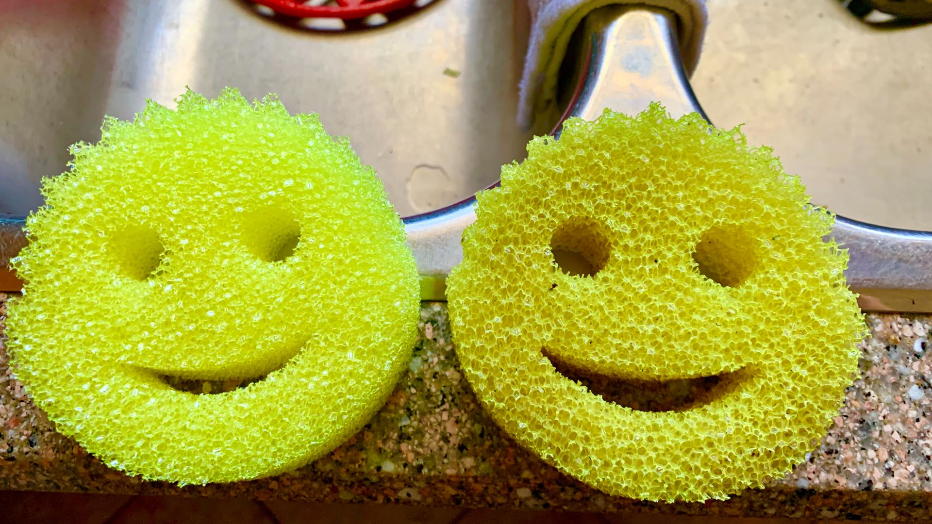File:Scrub Daddy Sponges.jpg