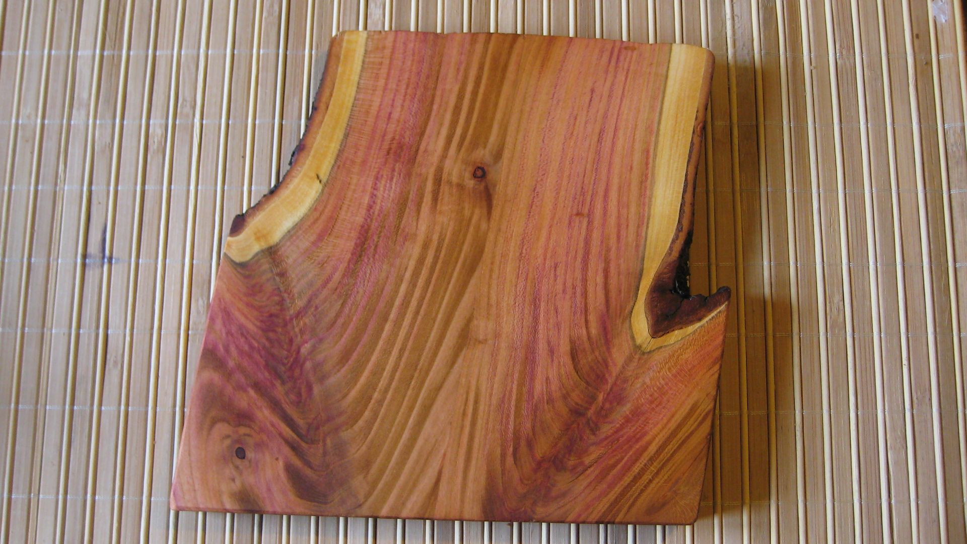 File:Plum wood (with olive oil, polished).jpg