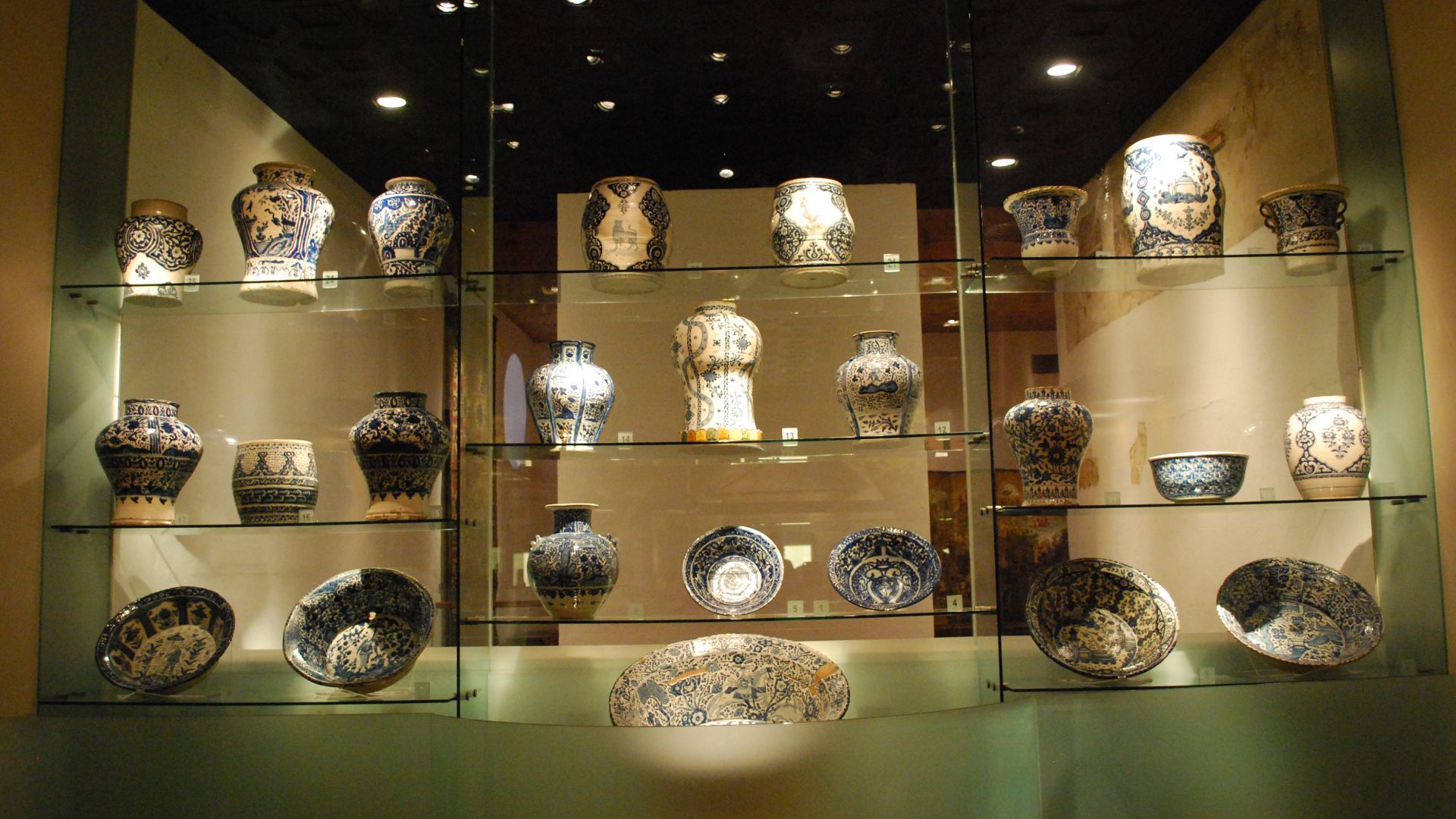 File:TalaveraDisplayFranzMayer.jpg