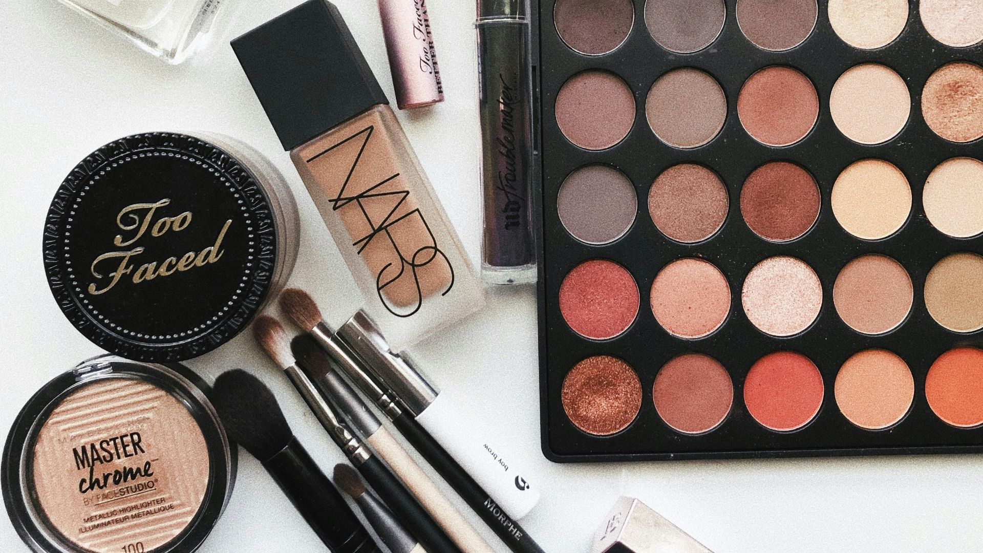 close-up photography of assorted cosmetics