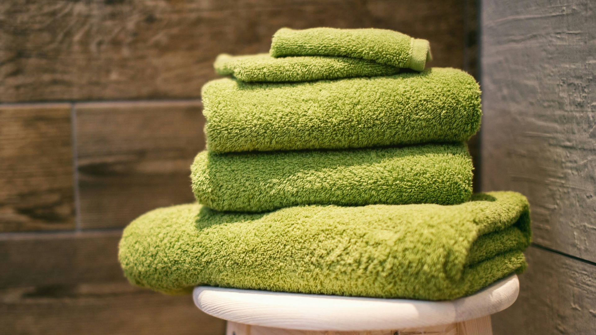 four green towels