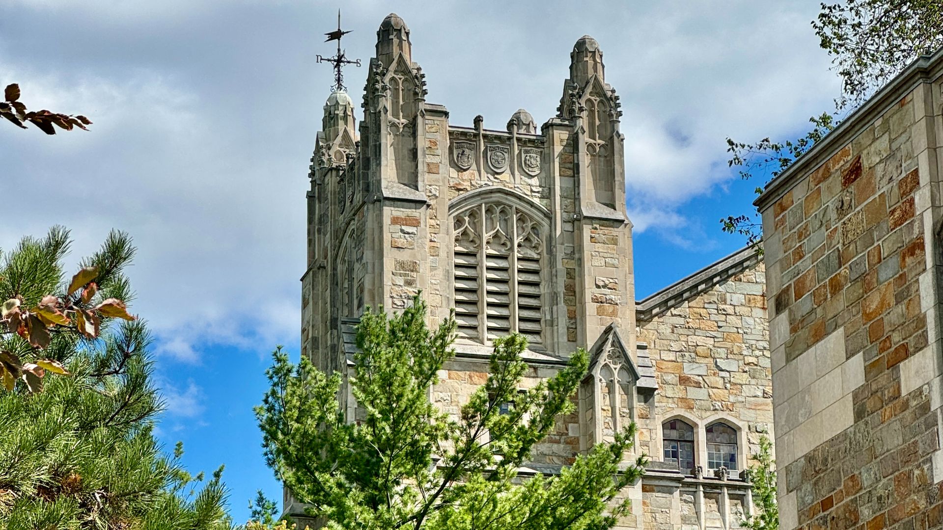 File:William W. Cook Legal Research Building, Law Quadrangle, University of Michigan, University Avenue and State Street, Ann Arbor, MI - 54381160956.jpg