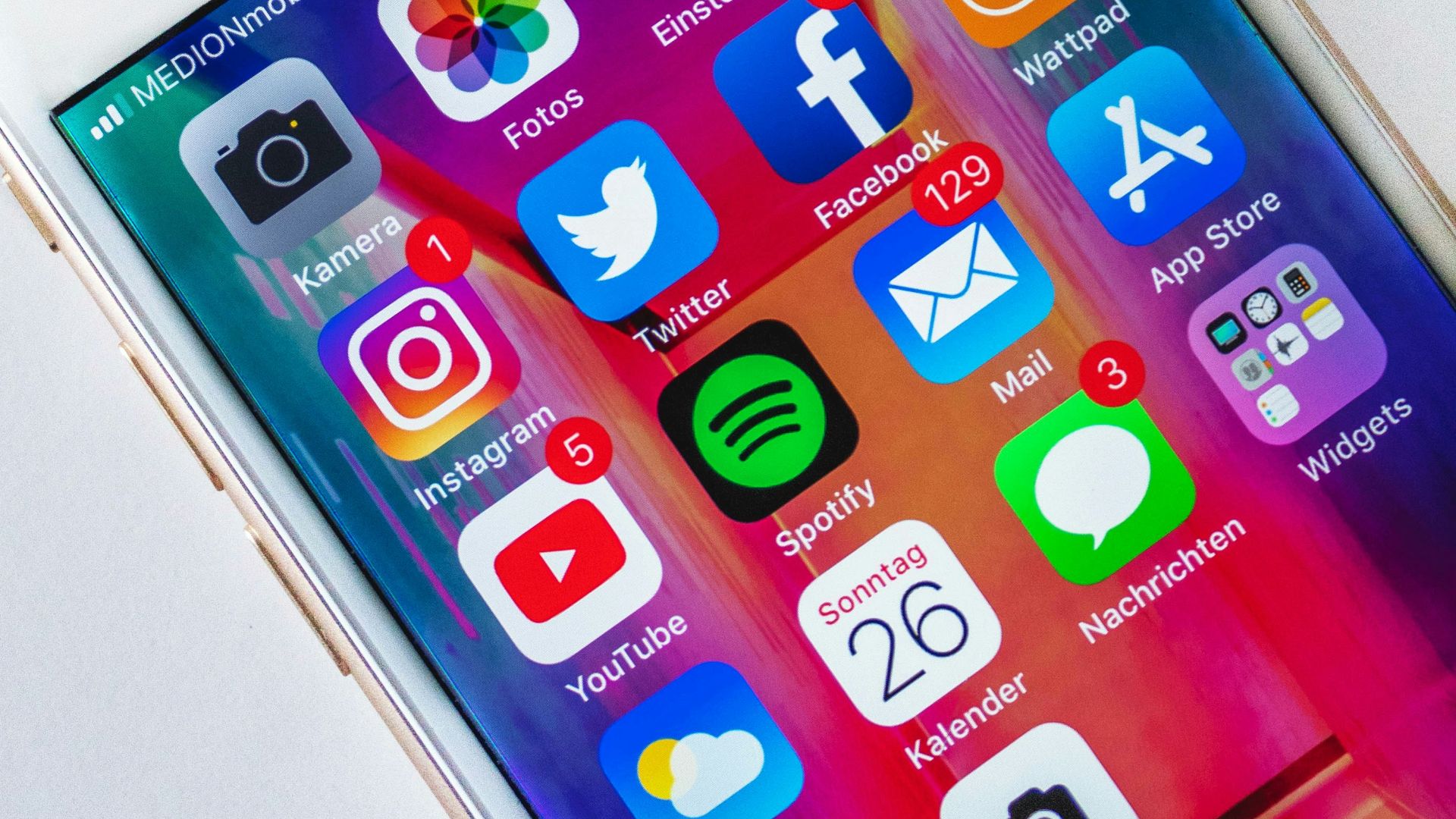 turned on gold iphone 6