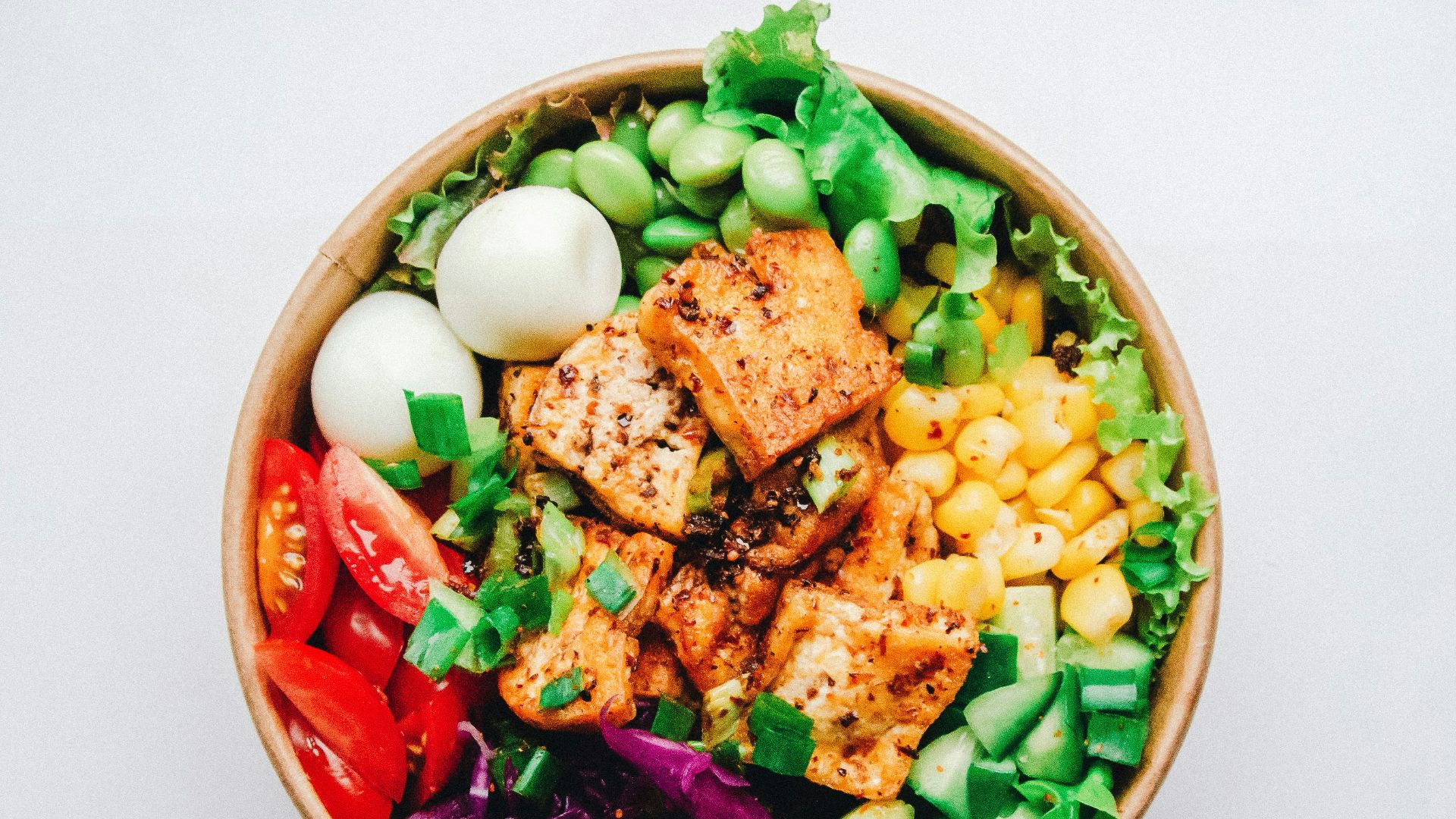 vegetable and meat on bowl