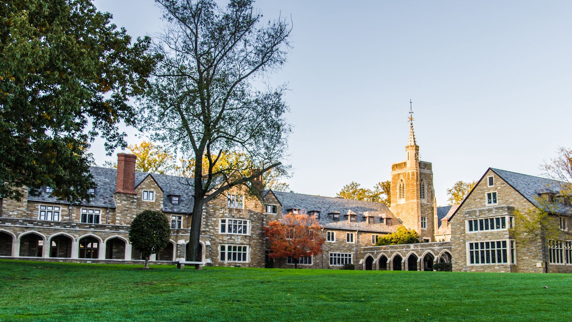 File:St. Andrew's School Delaware Front Lawn.jpg