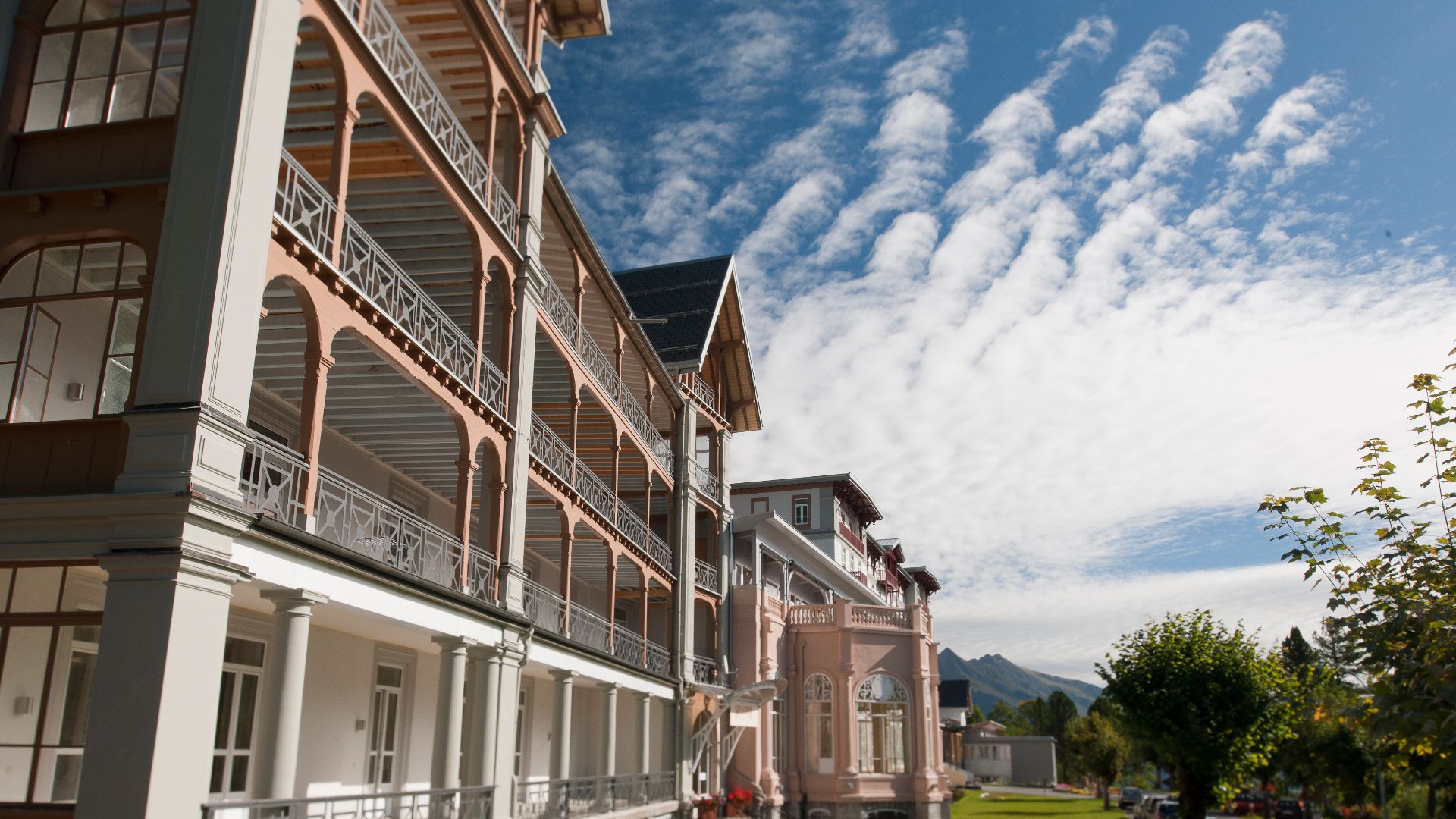 File:Belle Epoque Campus.jpg