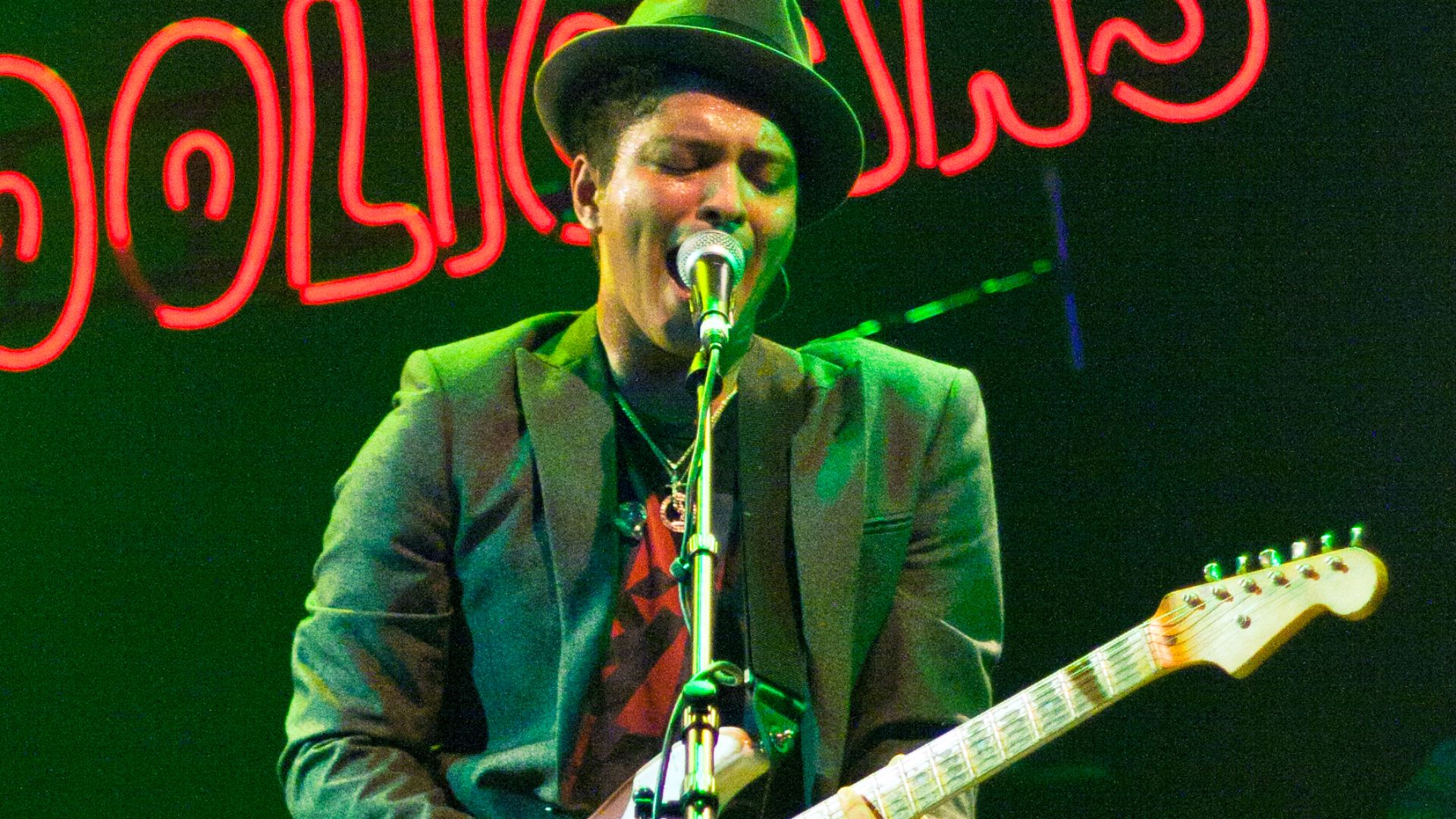 File:Bruno Mars Doowops.jpg