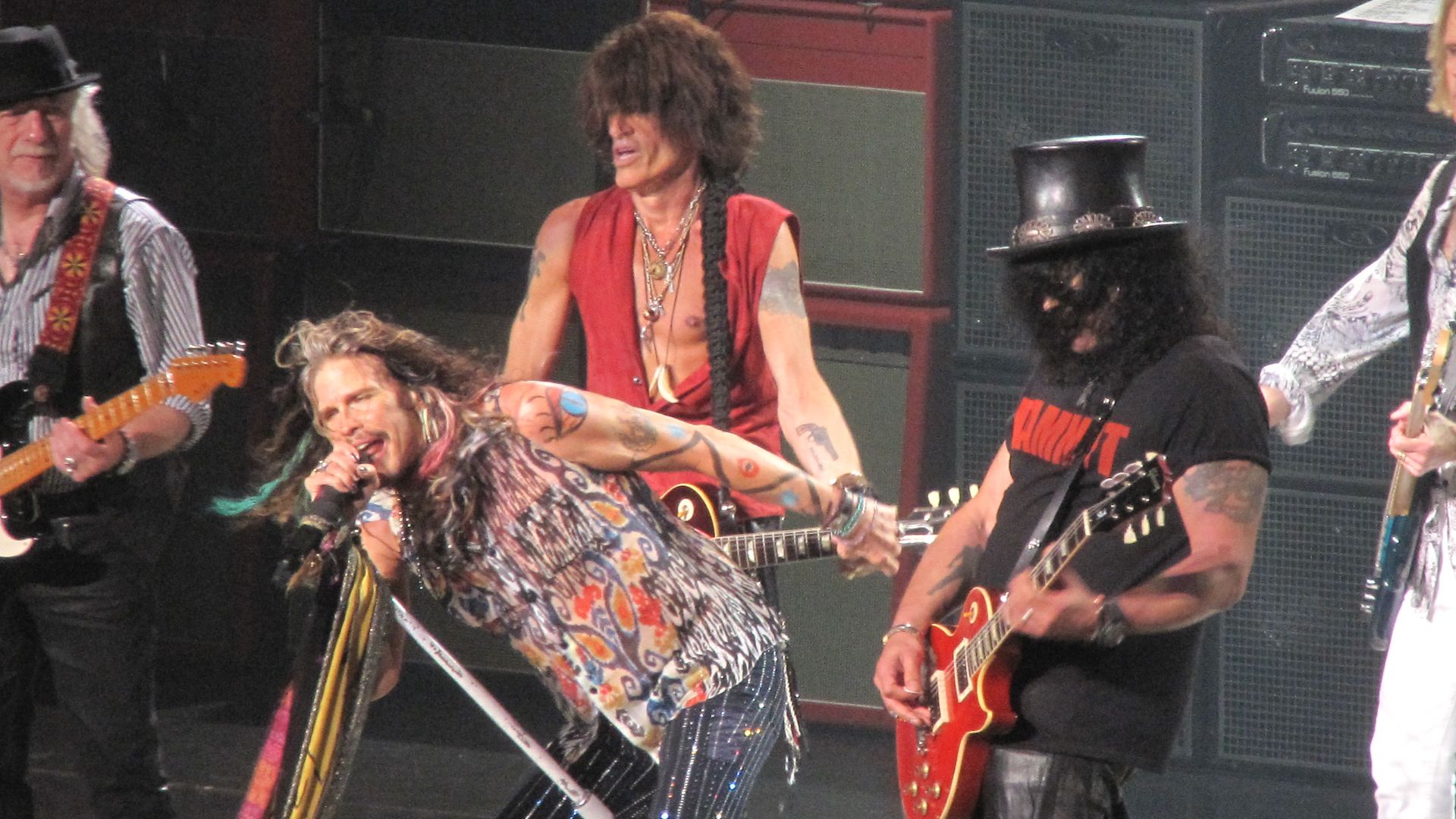 File:Aerosmith July 16 2014.jpg