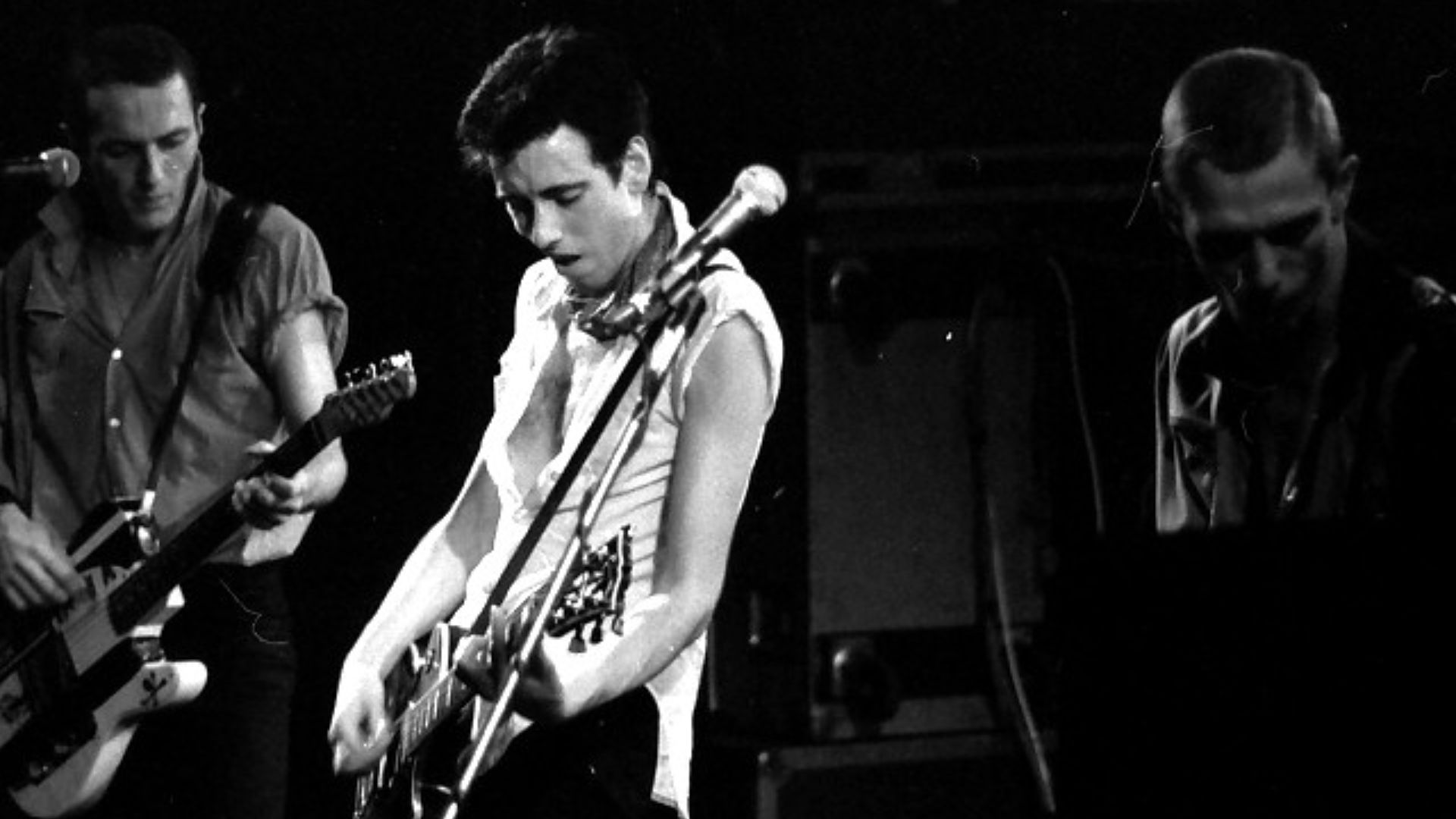 File:Clash 21051980 12 800.jpg