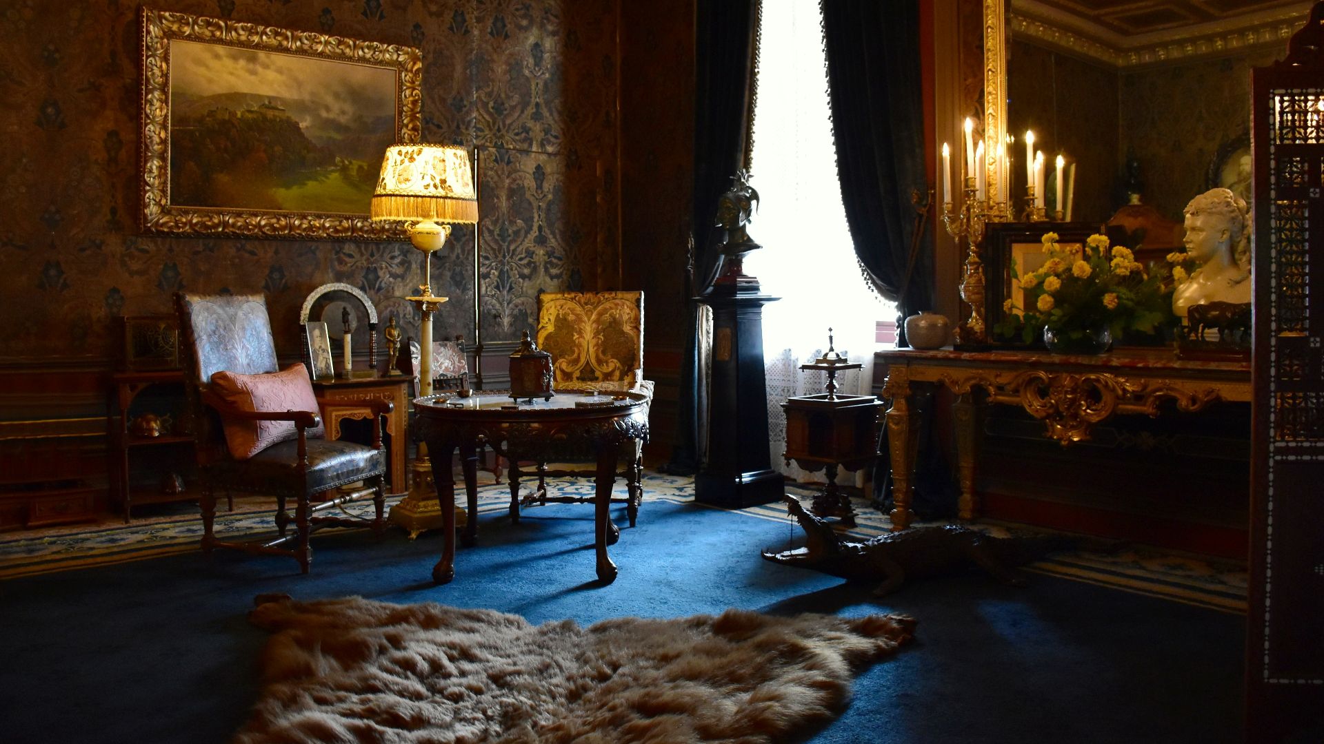 a room with a table and chairs