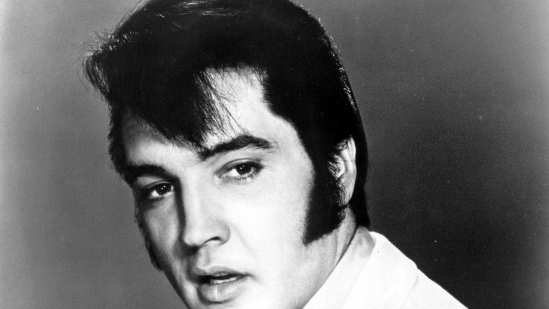 File:Elvis Presley Publicity Photo for The Trouble with Girls 1968.jpg