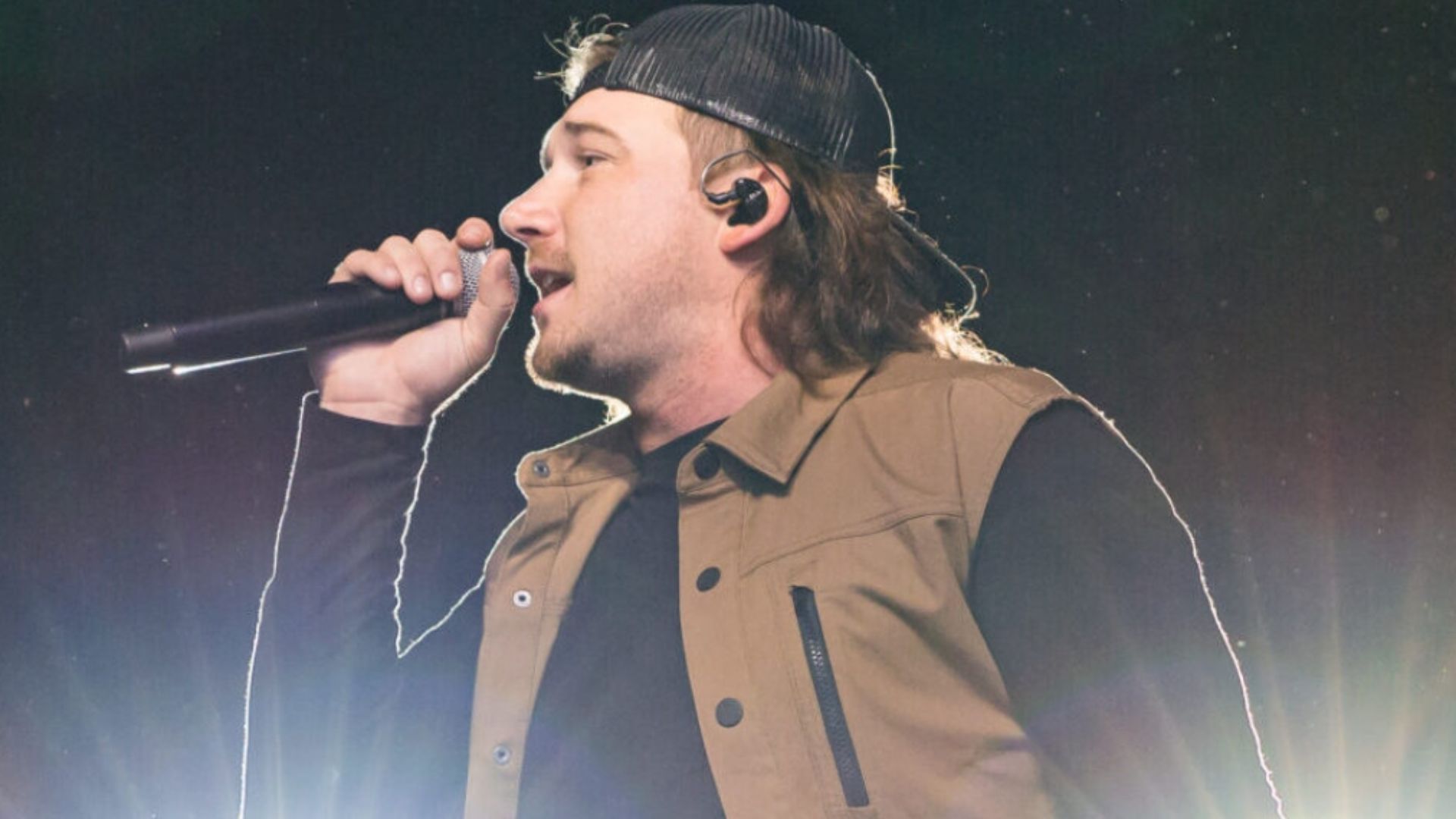 File:Morgan Wallen performing in Bristol, Tennessee at Country Thunder, Photo by Andrew Wendowski.jpg