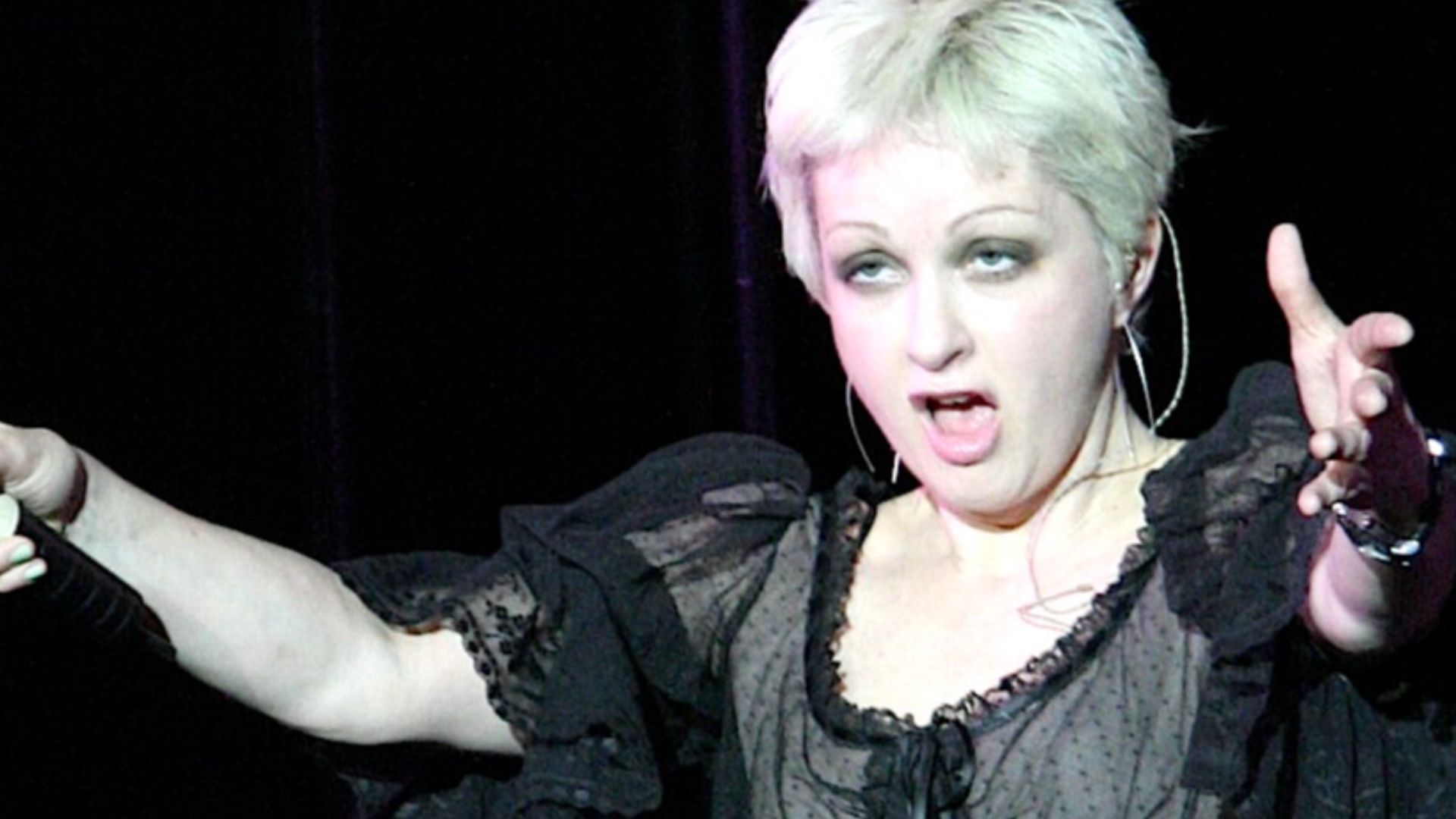 File:Cyndi Lauper (20297483522).jpg