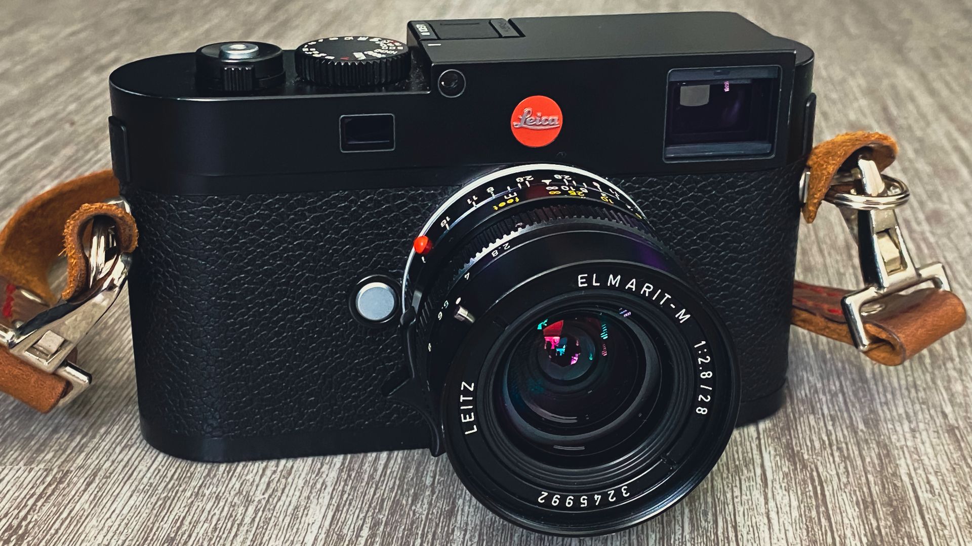 File:Leica M (Typ 262) front with a Leitz 28mm Elmarit lens.jpg