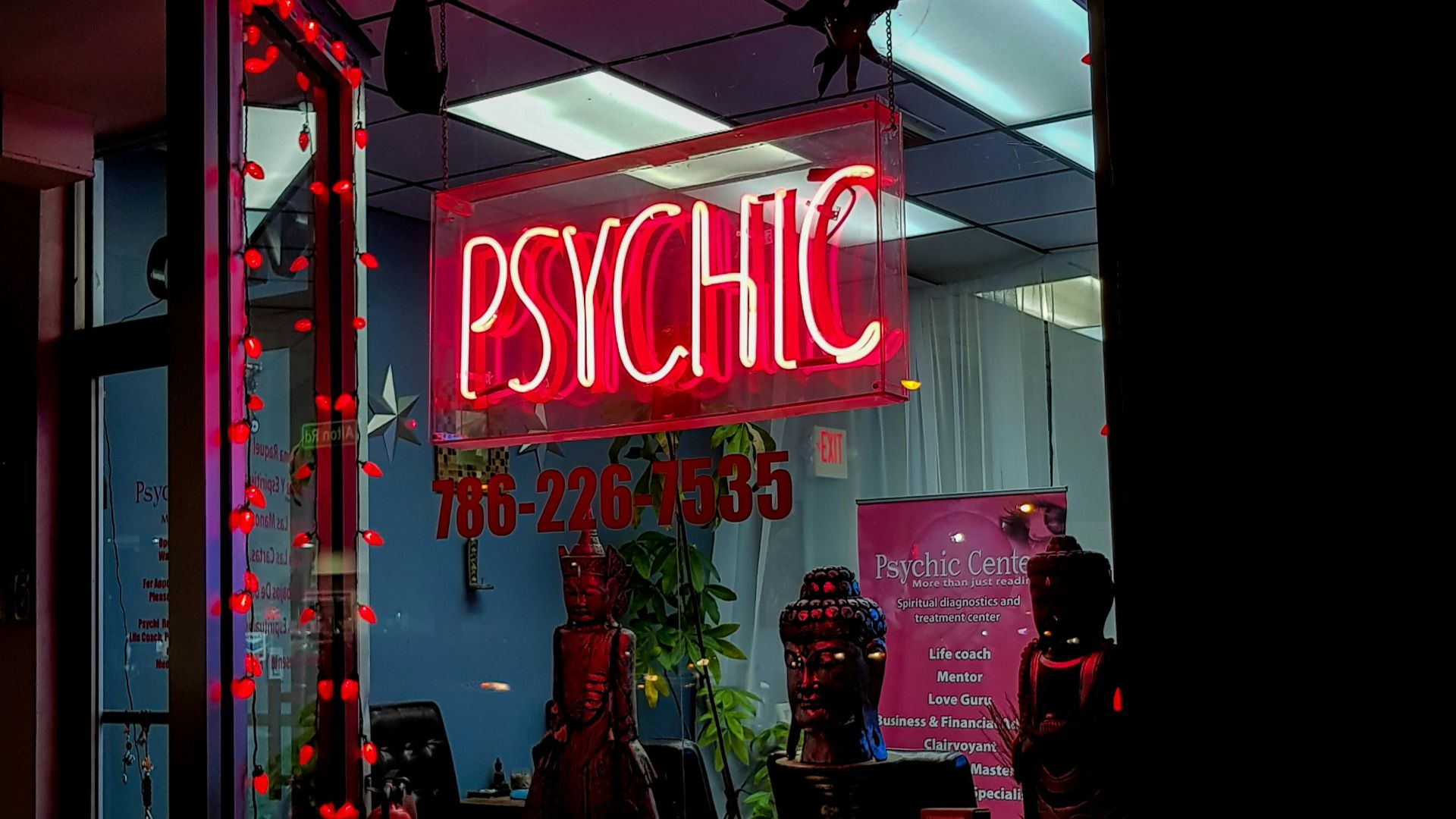 Pyschic store at nighttime