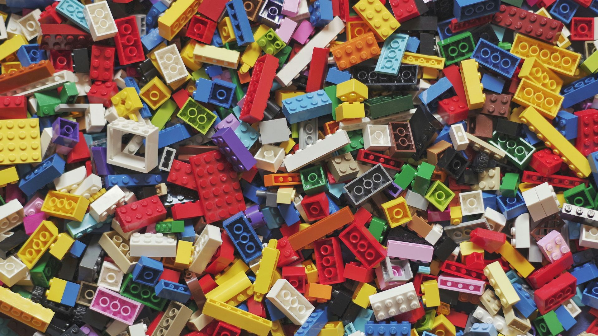 yellow red blue and green lego blocks