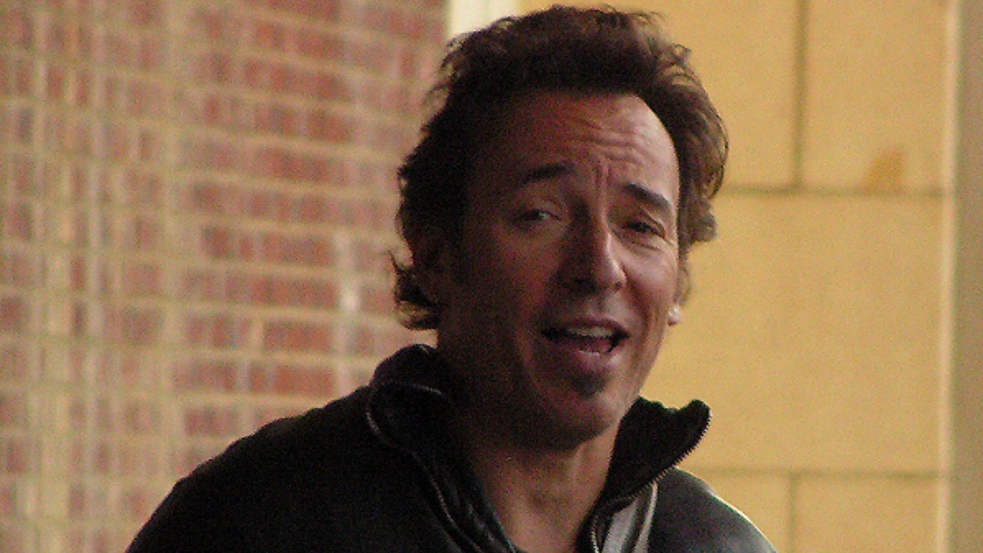 File:Bruce springsteen front.jpg