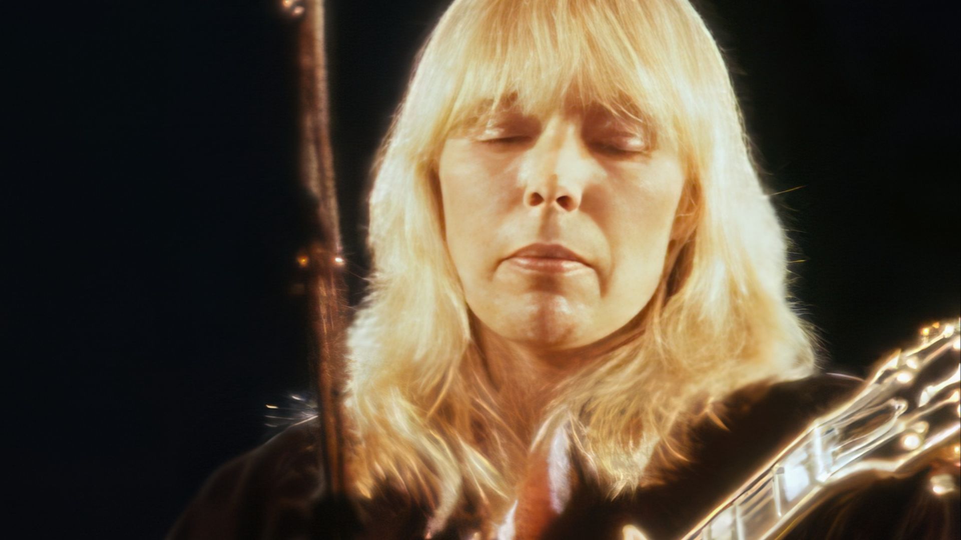 File:Joni Mitchell 1983.jpg