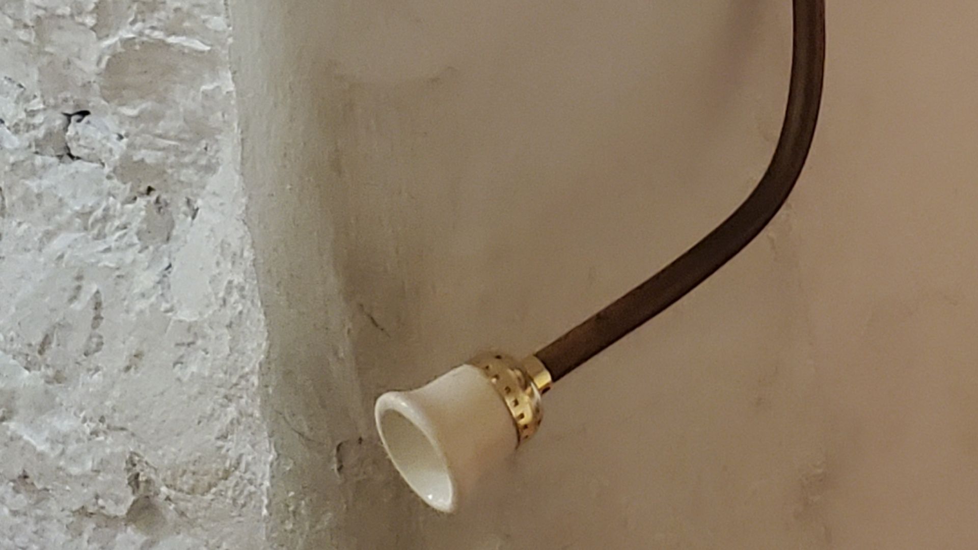 File:Belleville, Ontario - Glanmore museum - basement - speaking tube.jpg