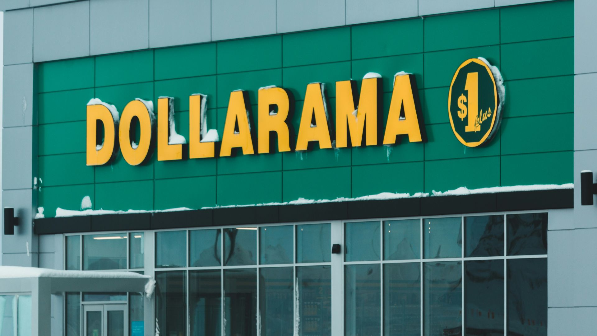 Dollarama building during daytime