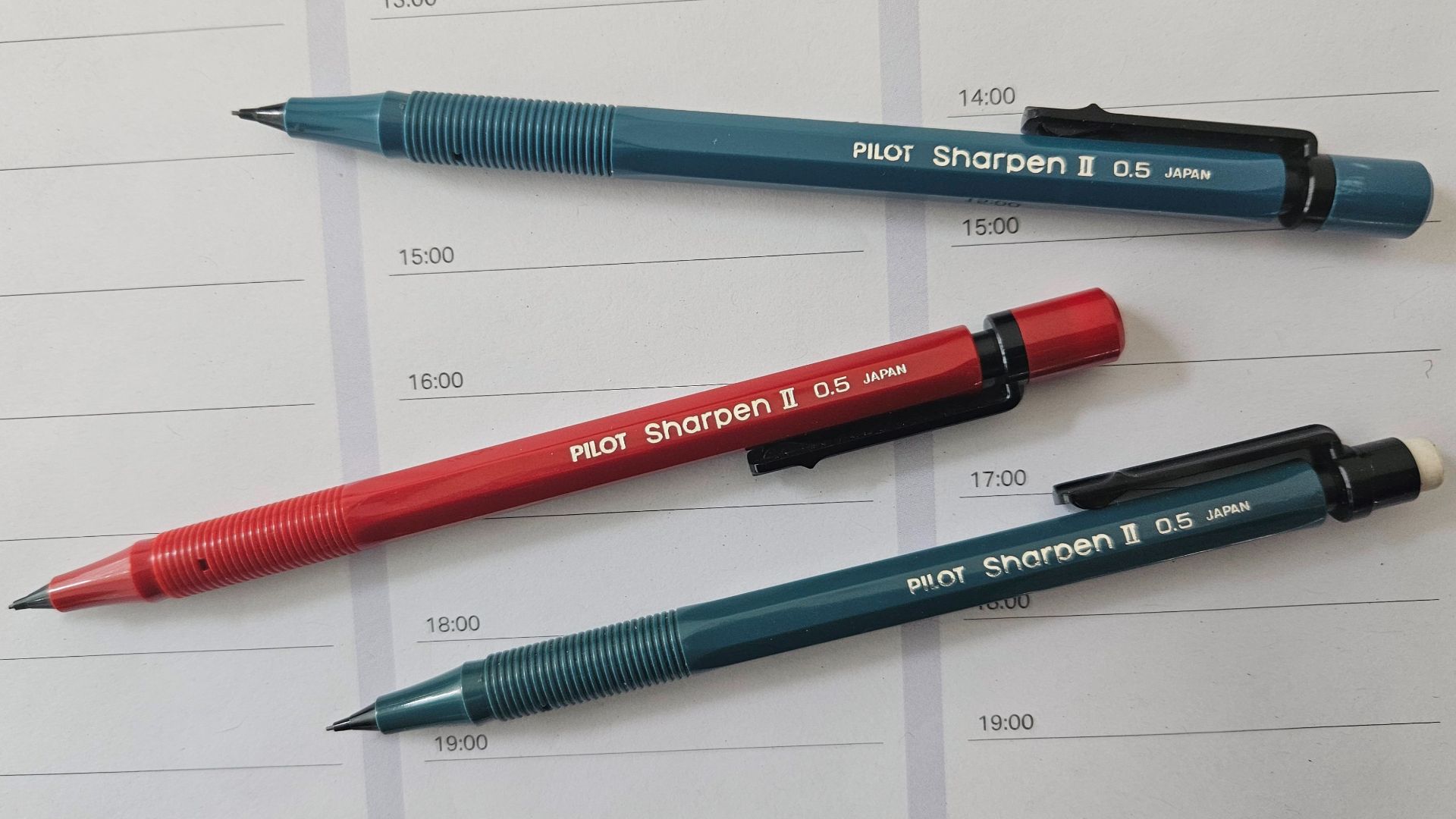 File:Pilot Sharpen II 0,5 Japan Minenbleistift Pencils 01.jpg