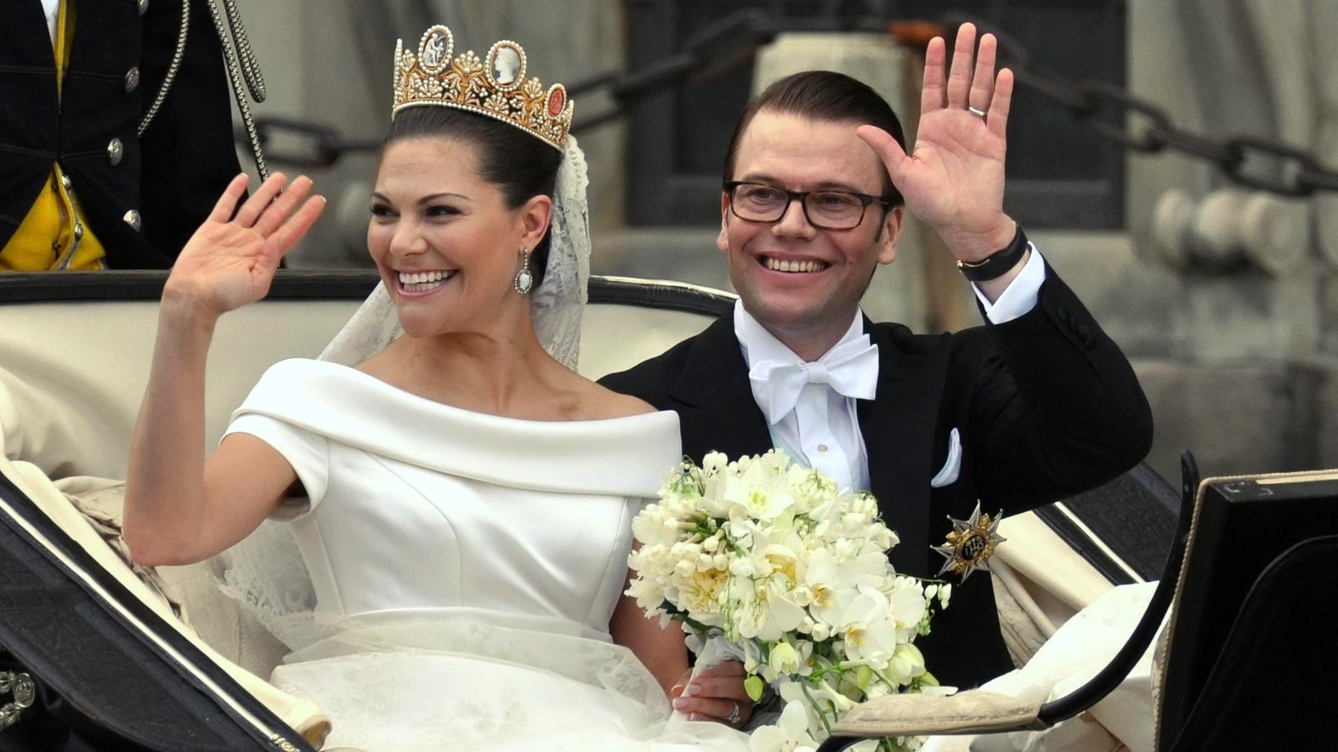 File:Royal Wedding Stockholm 2010-Slottsbacken-05 edit.jpg