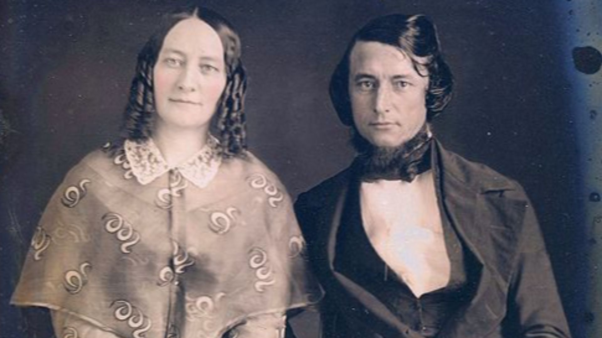 File:A daguerreotype of a Victorian couple in 1840s clothing.jpg