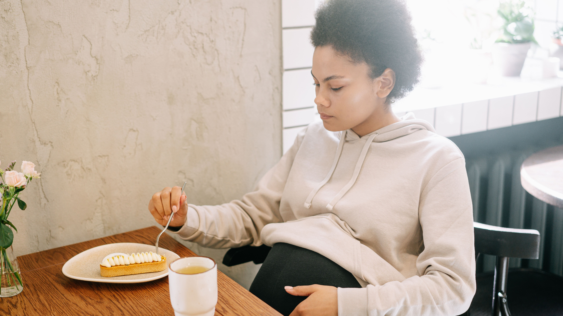 pregnant-woman-eating-food-thumb-rss.png
