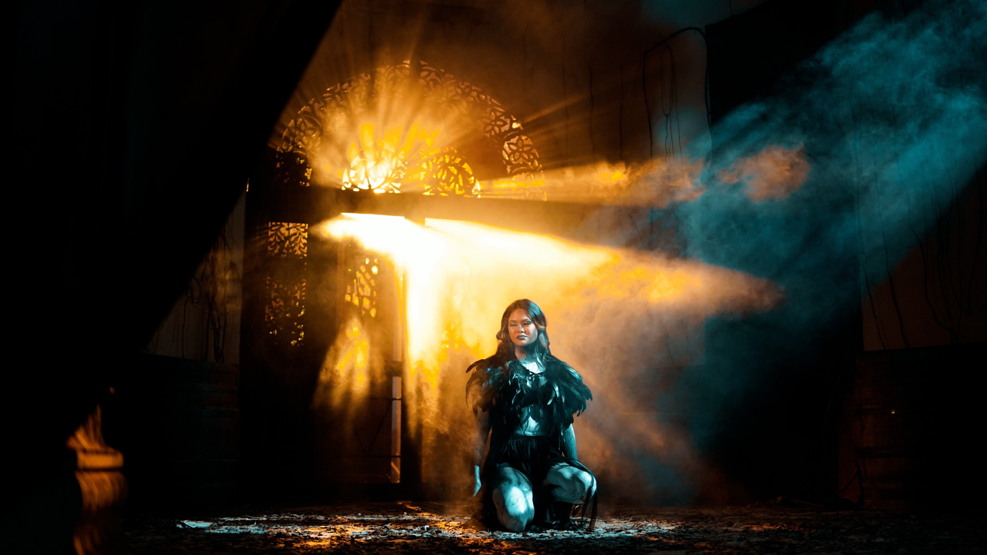 woman-in-armor-kneeling-thumb-rss.png