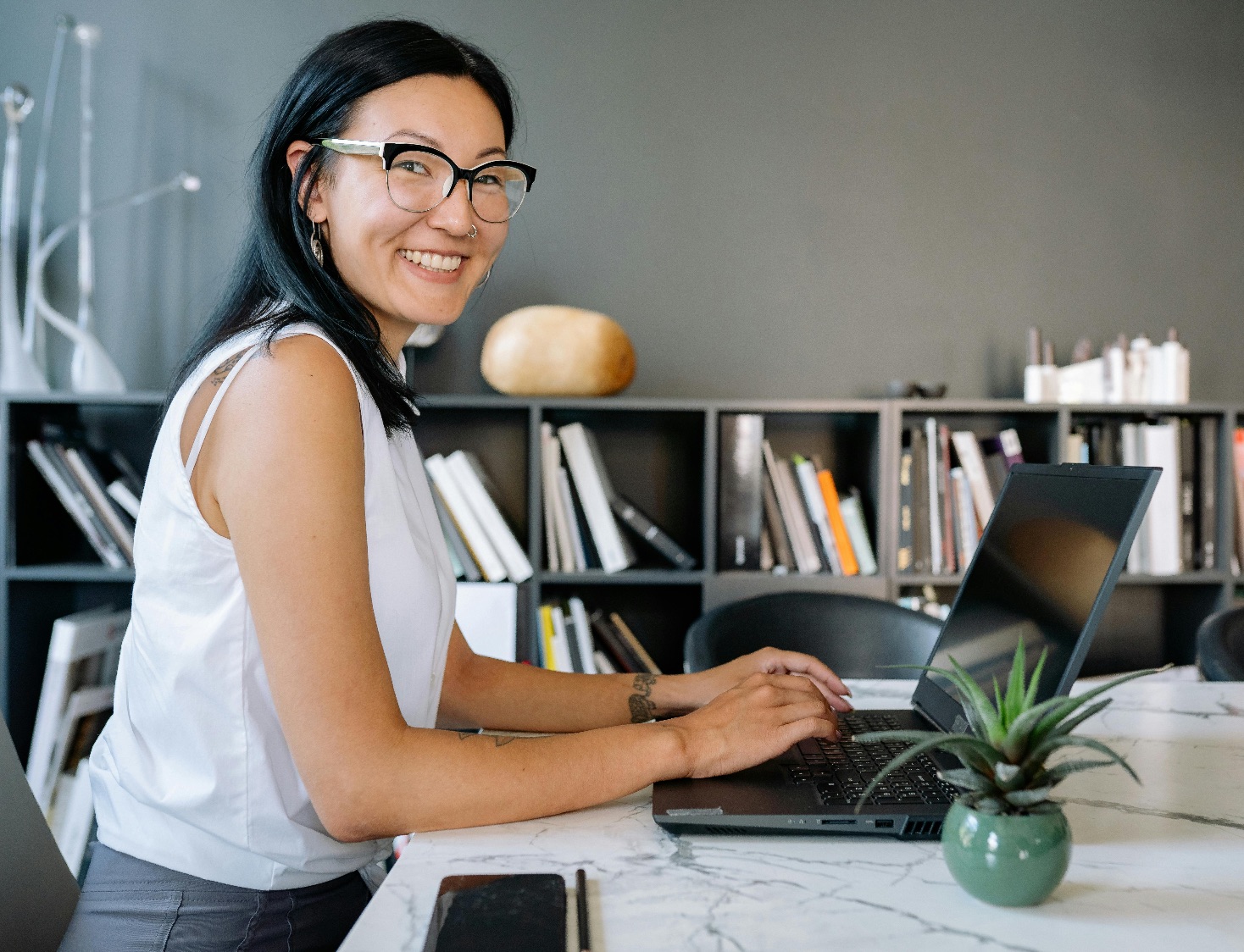 10 Perks Only the Self-Employed Experience & 10 Struggles They Face - TheZenParent