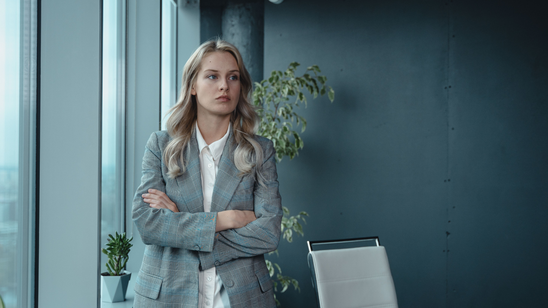 woman-looking-angry-suit-thumb-rss.png