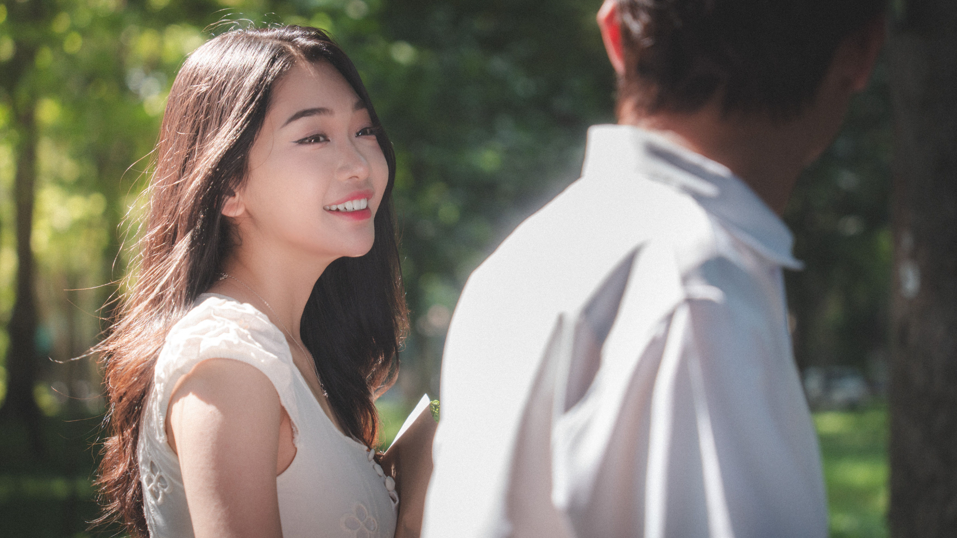 lady-flirt-guy-smile-thumb-rss.png