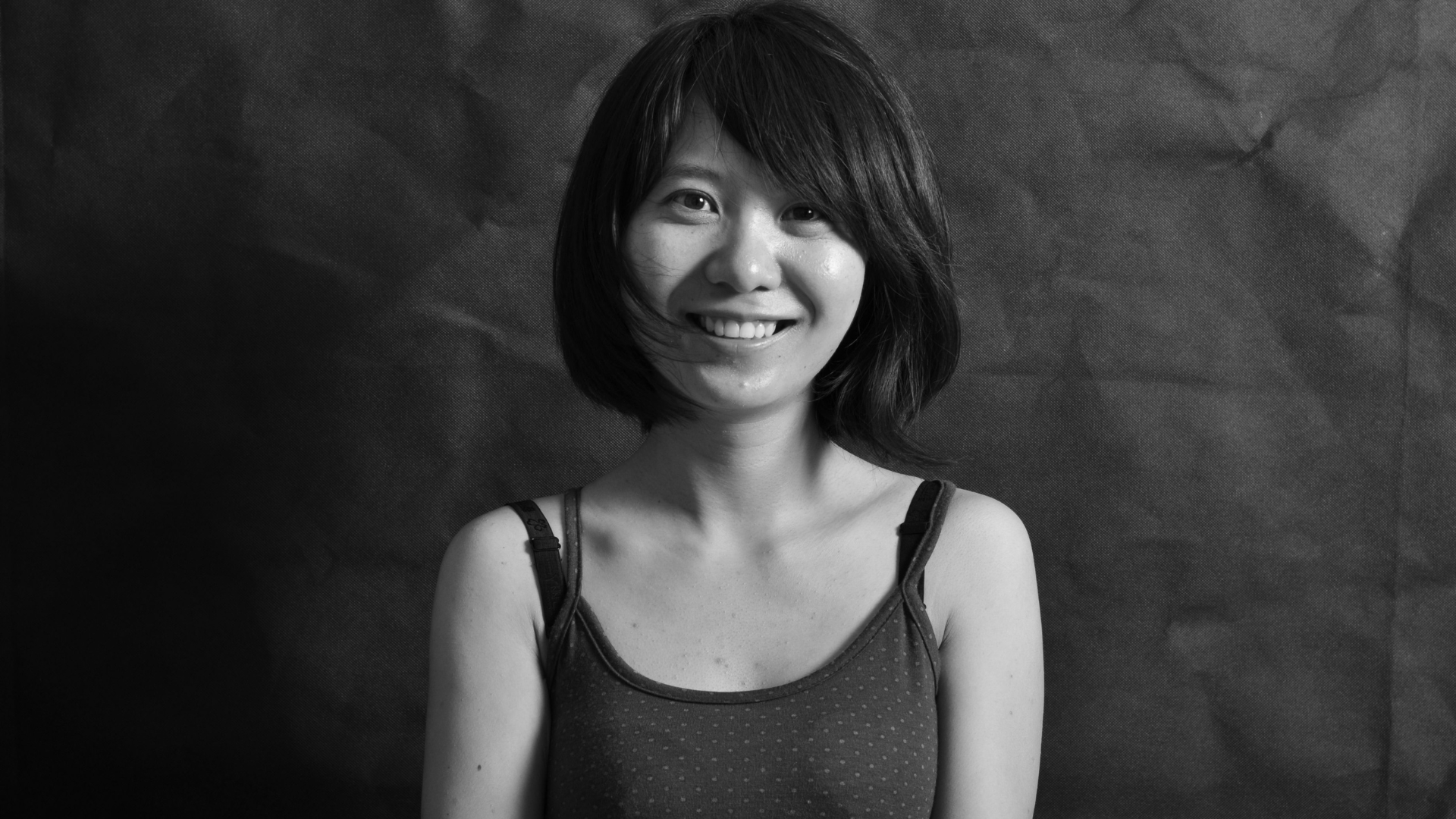 lady-smile-black-and-wjite.png