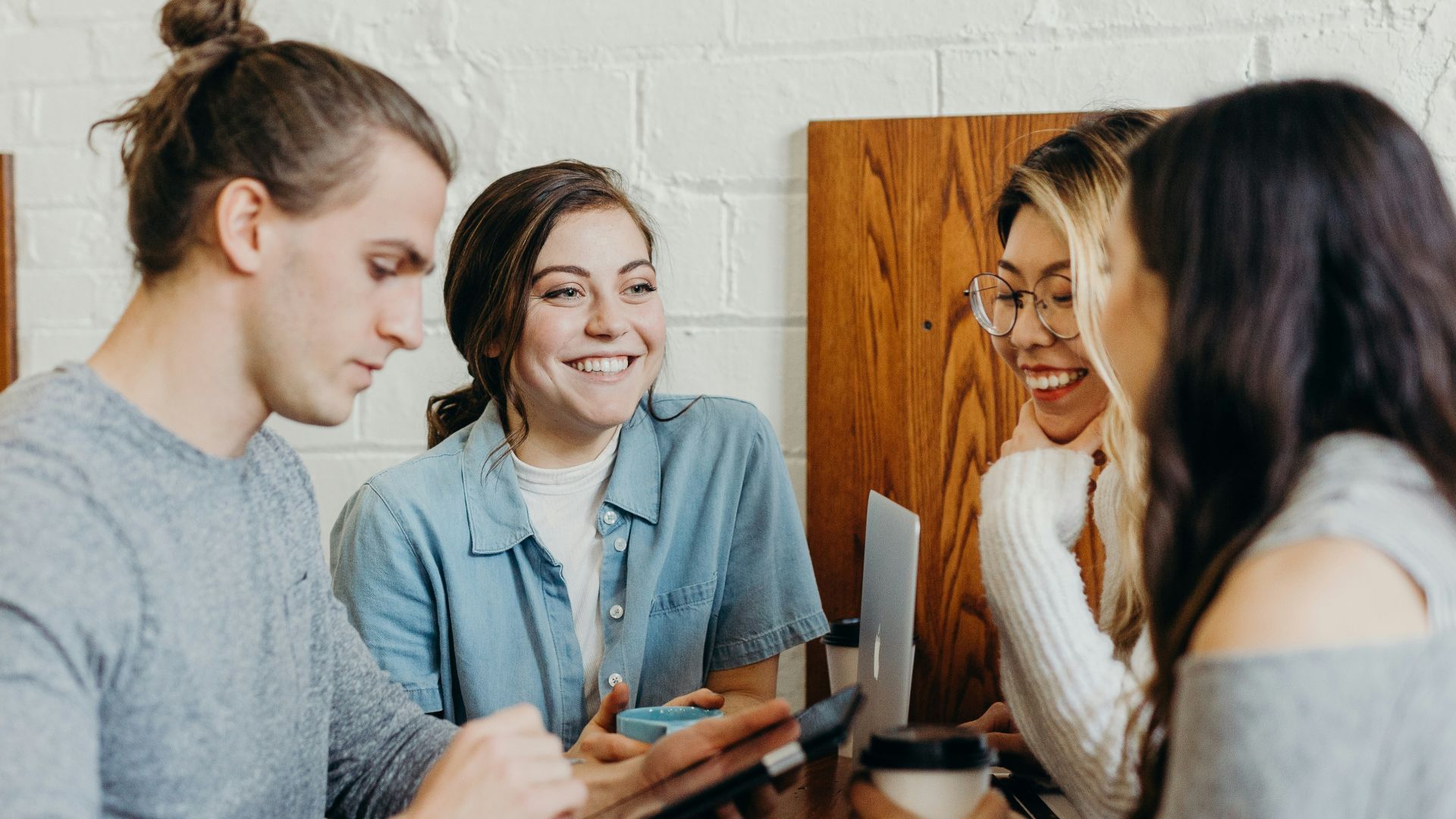 1787775921ccca50ddef69b6905a6eb37463a36add3f45f18a.jpg