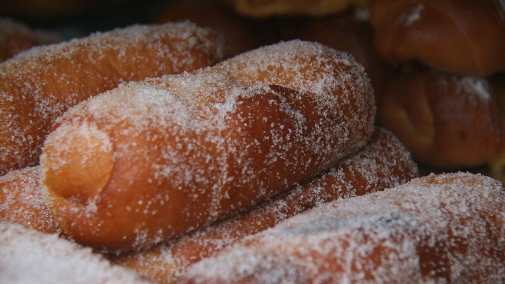 File:Xuxos de xocolata-Barcelona.JPG