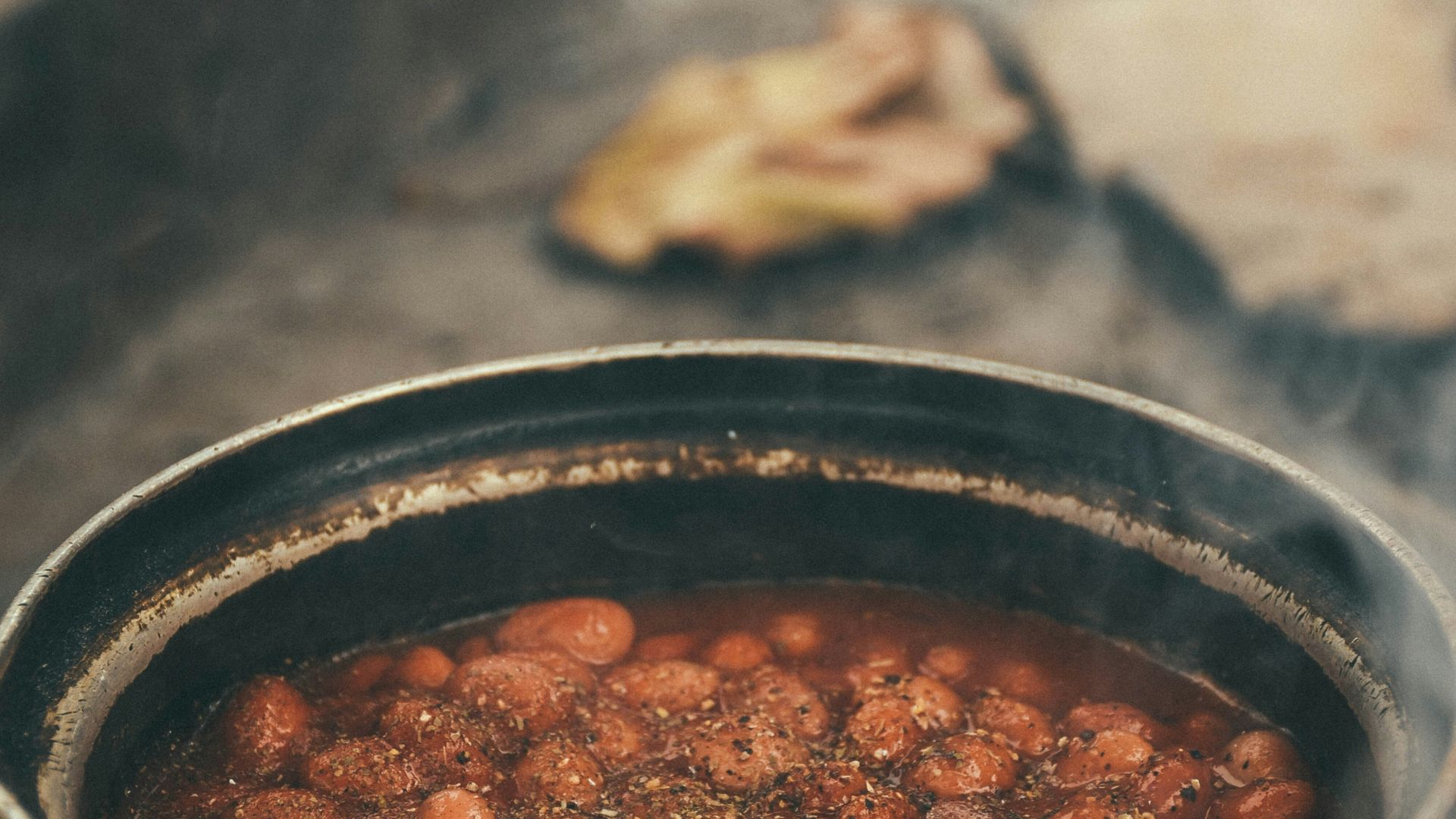 cooked food in black cooking pot